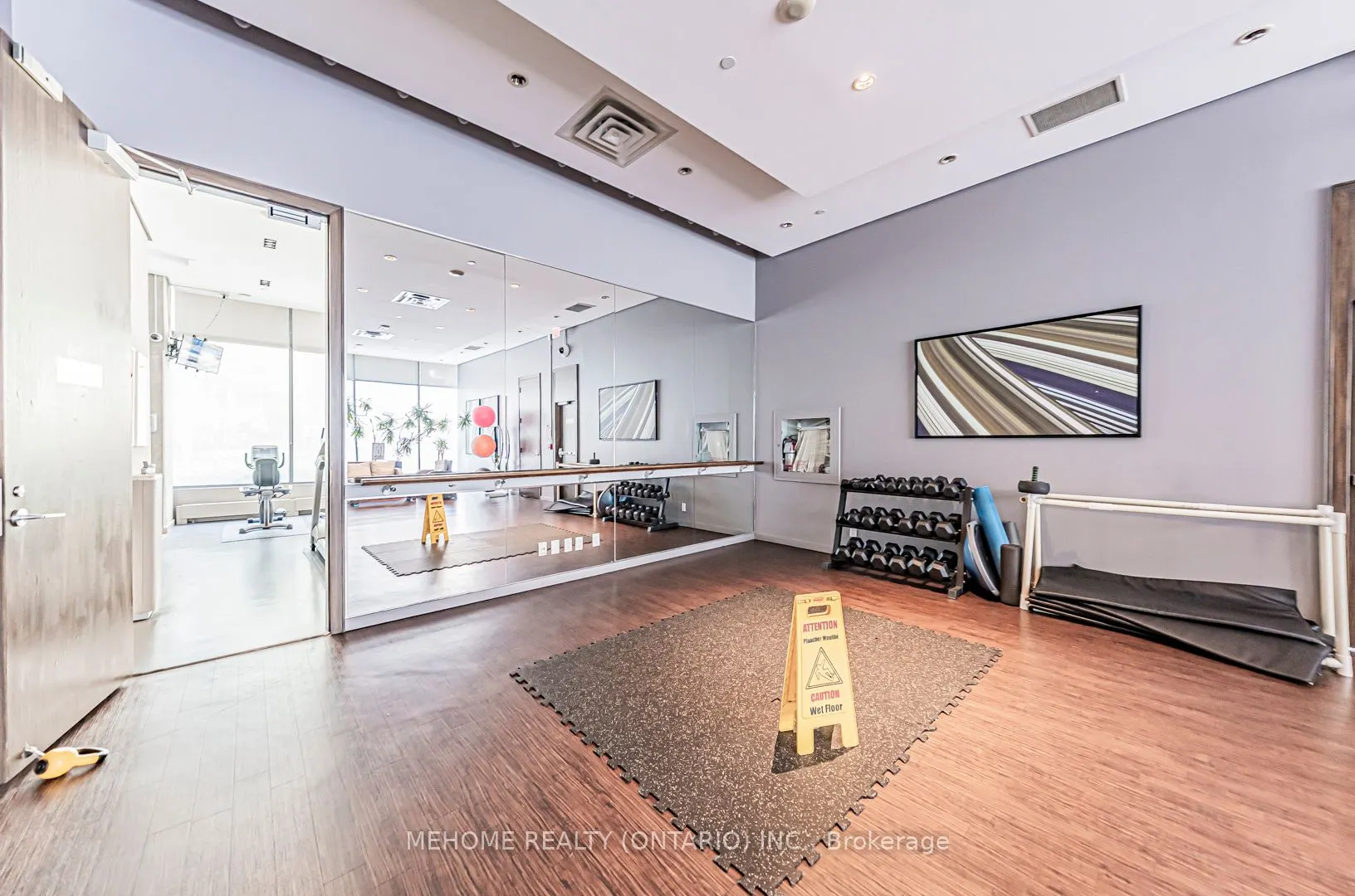 33 Lombard Street, #1704