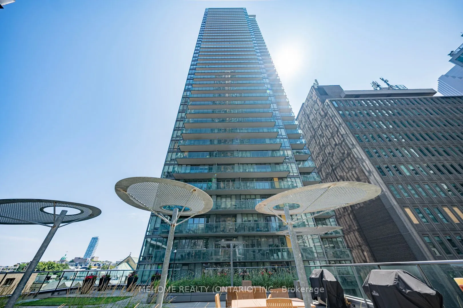33 Lombard Street, #1704
