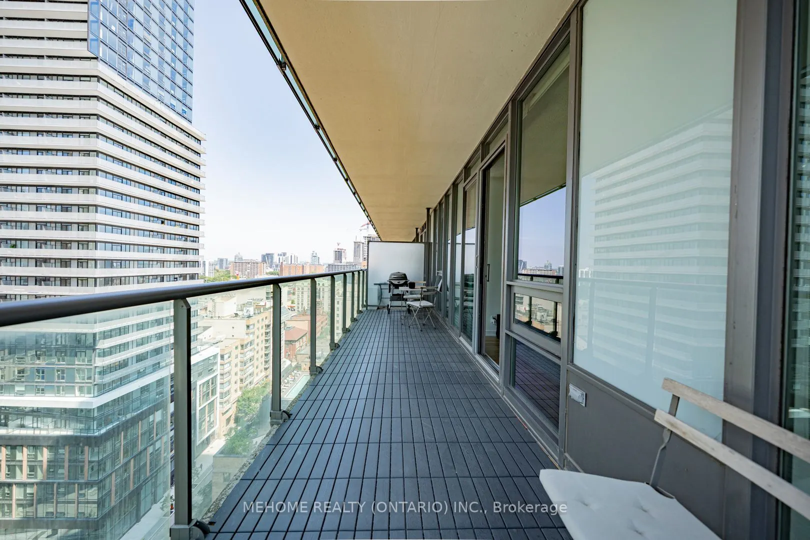 33 Lombard Street, #1704