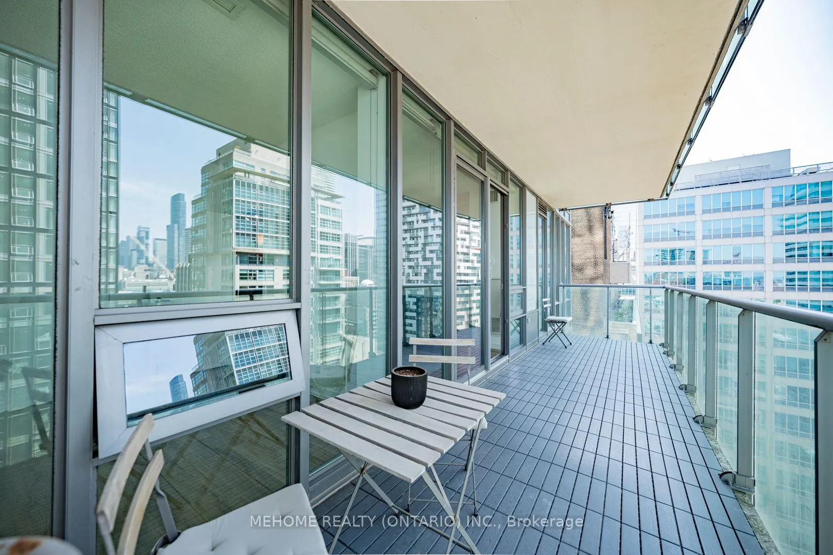 33 Lombard Street, #1704