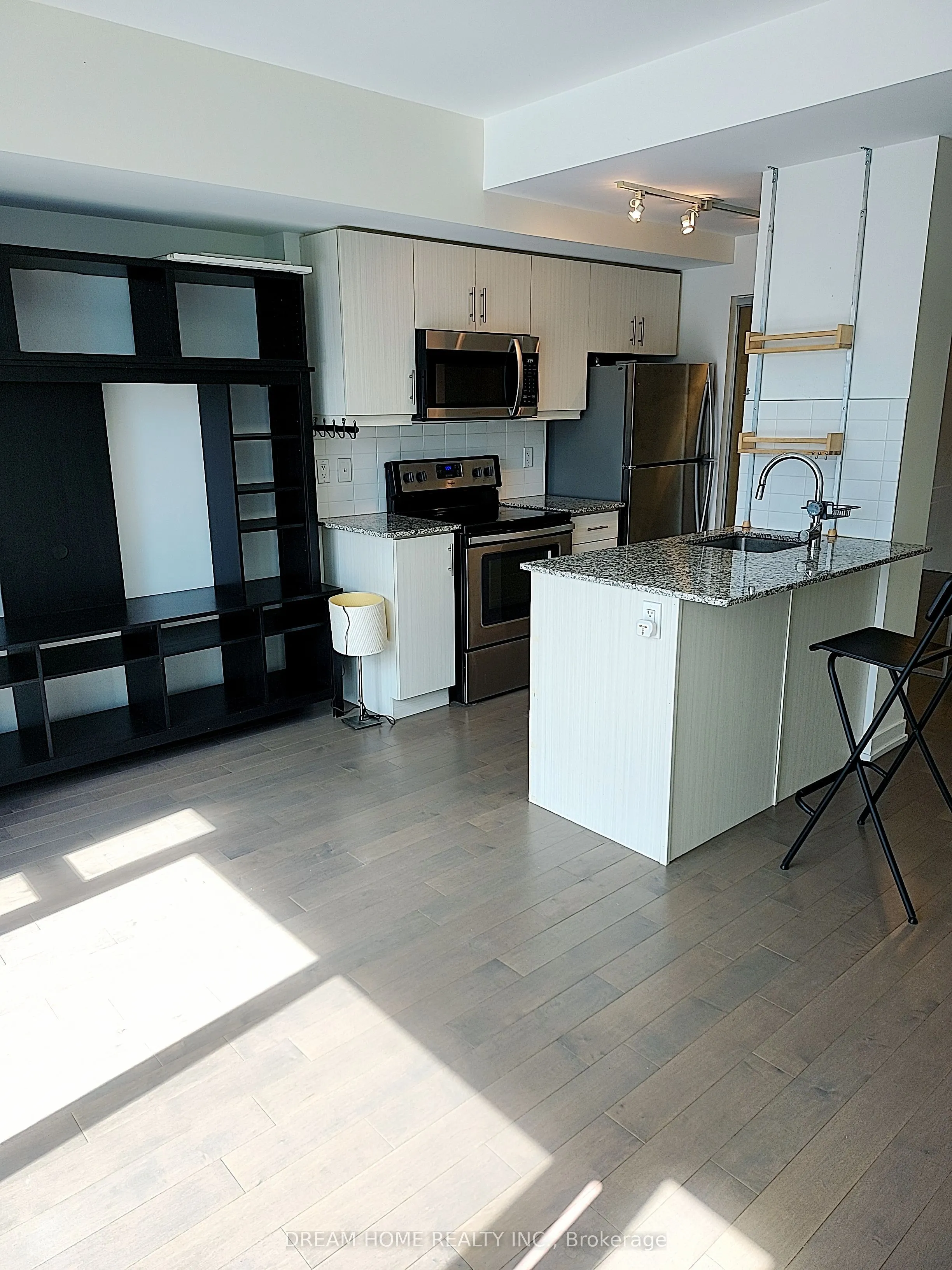 10 Willison Square, #Ph06