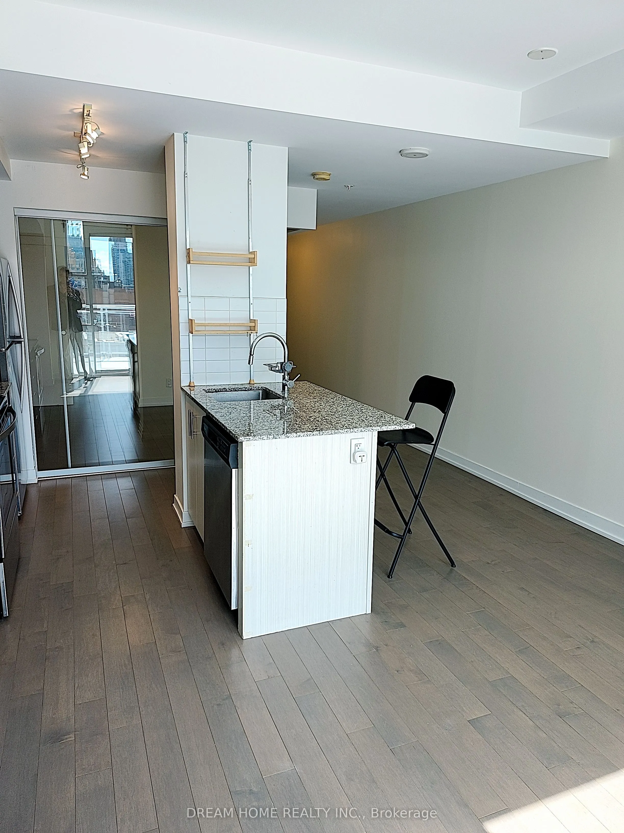 10 Willison Square, #Ph06