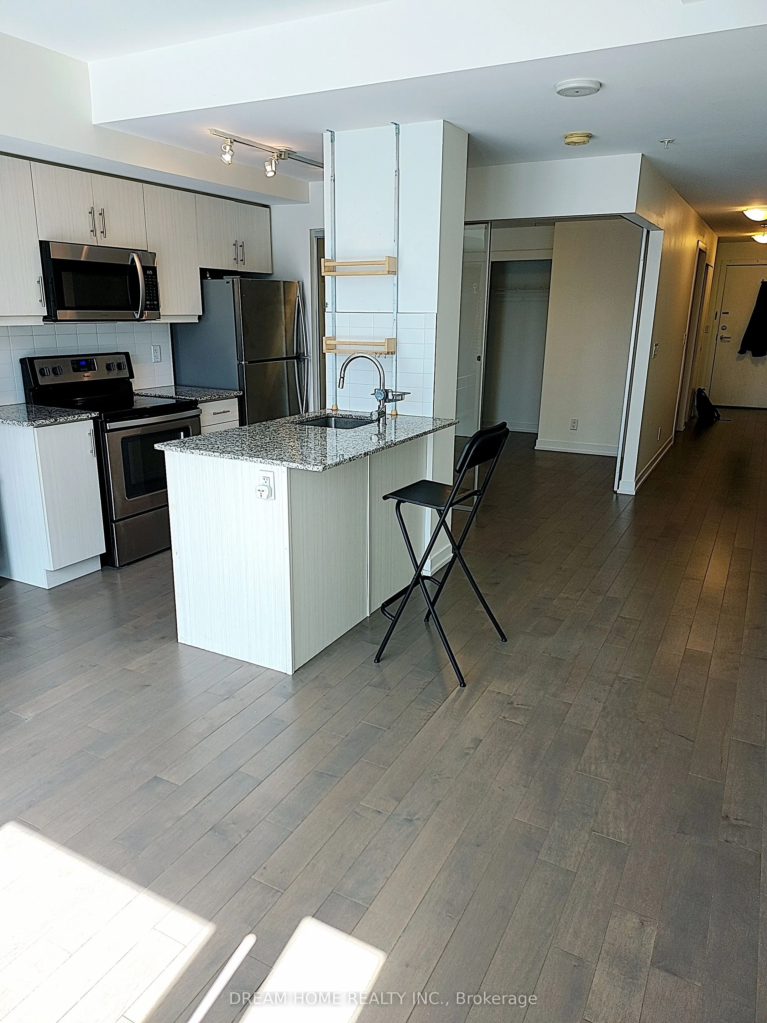10 Willison Square, #Ph06