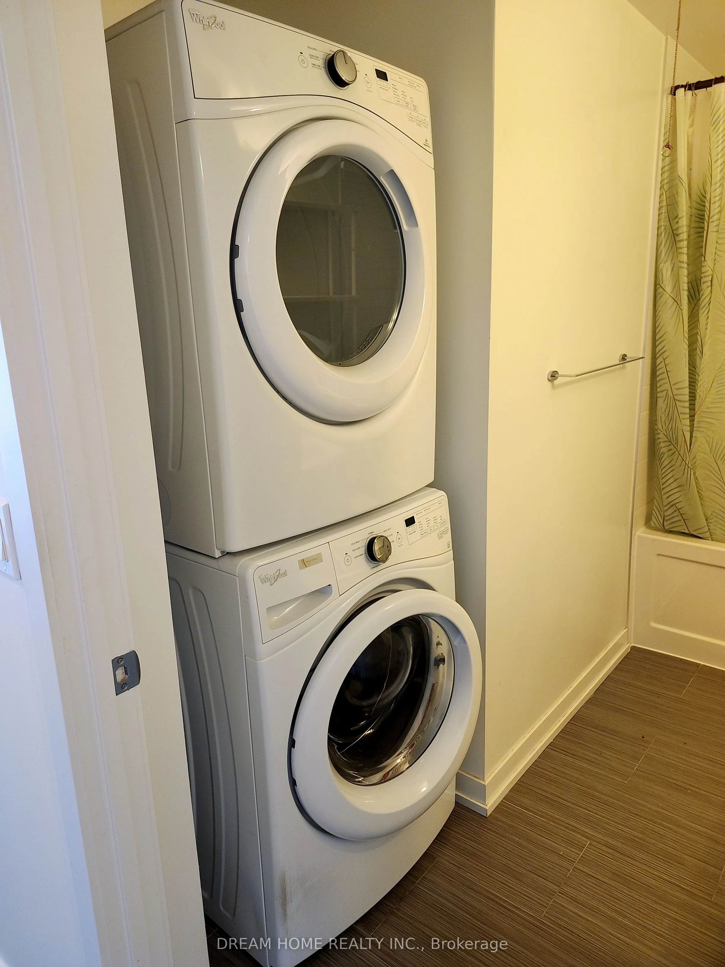 10 Willison Square, #Ph06