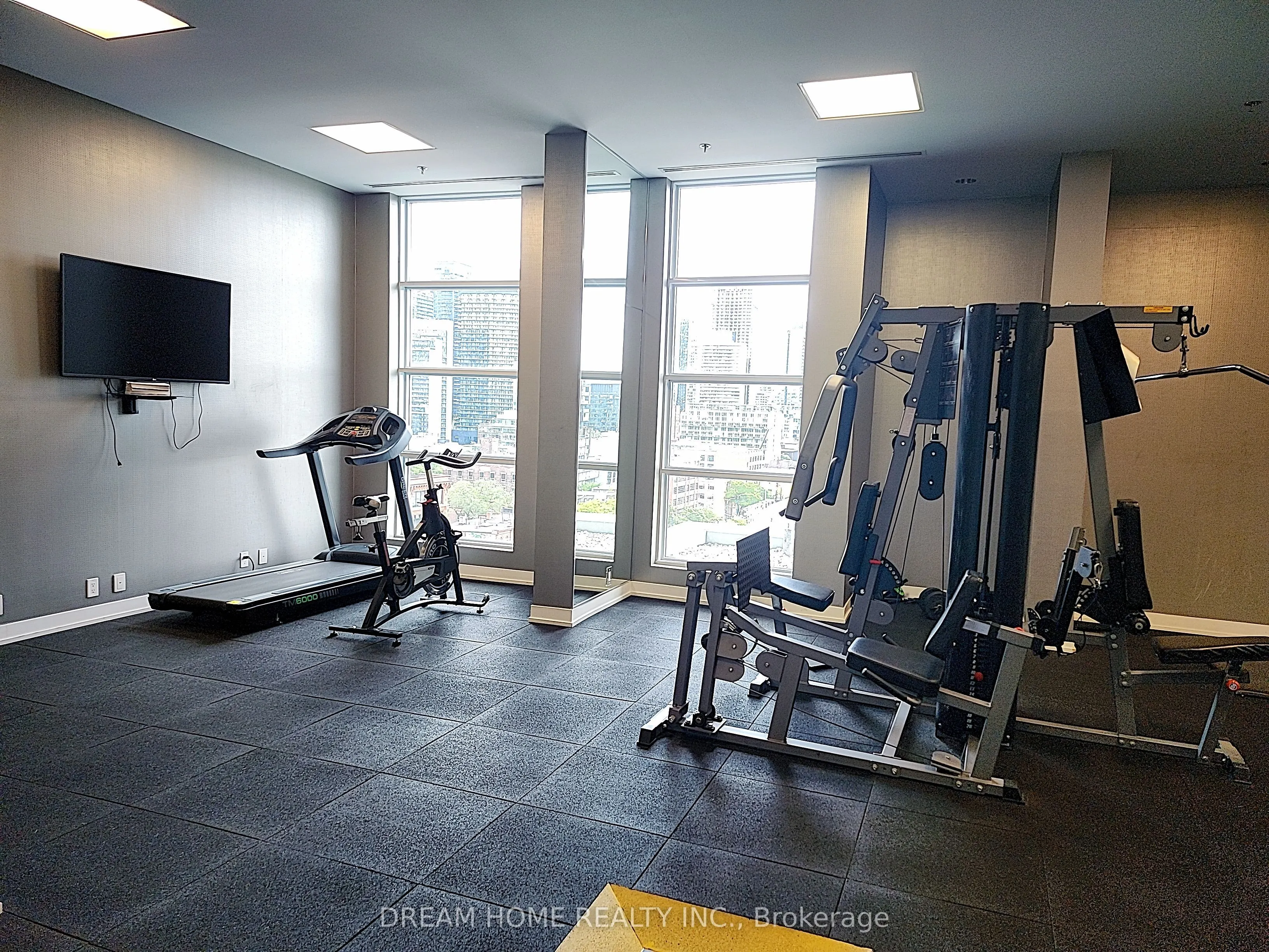 10 Willison Square, #Ph06