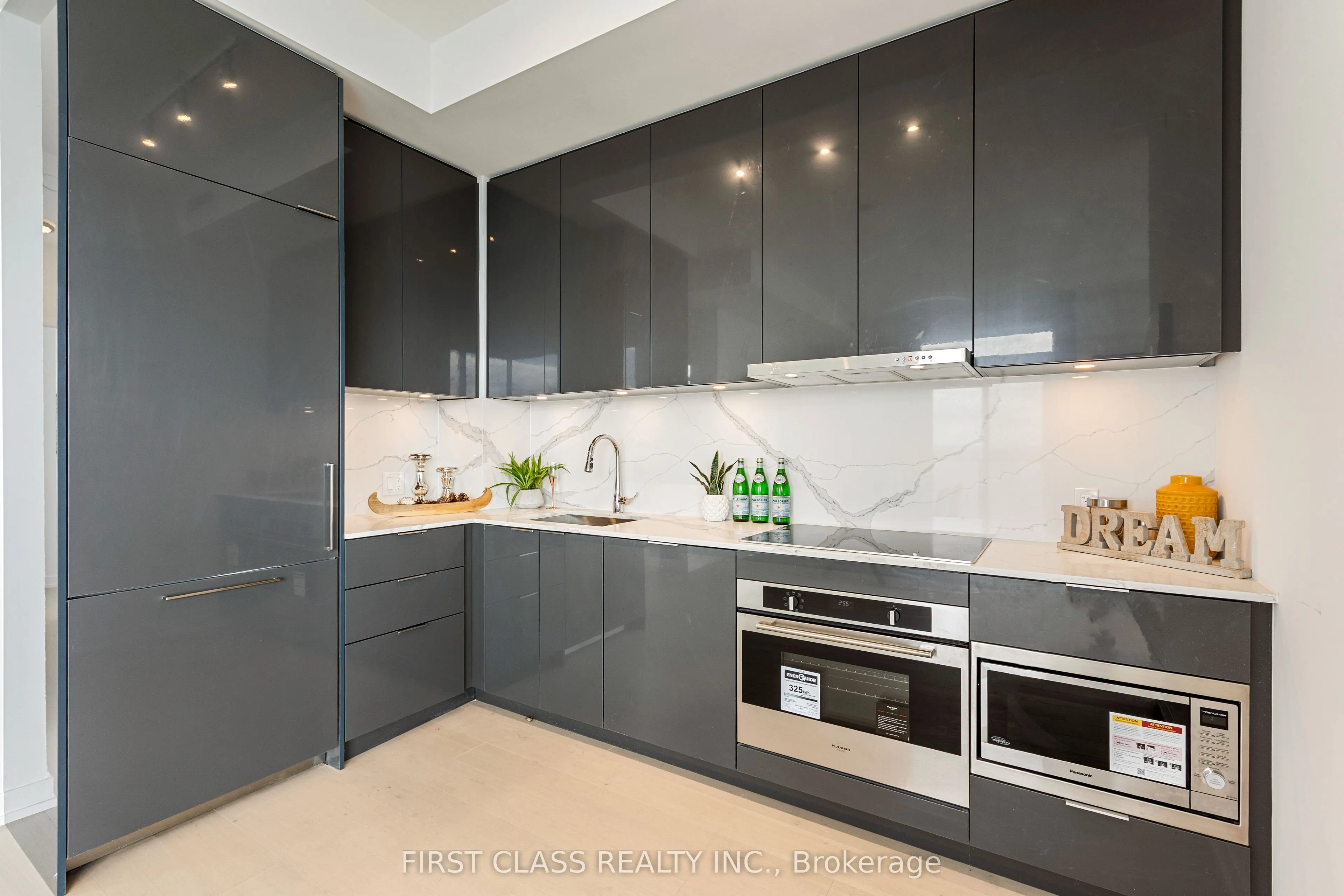 8 Olympic Garden Drive, #S3504