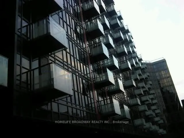 560 Front Street W, #916