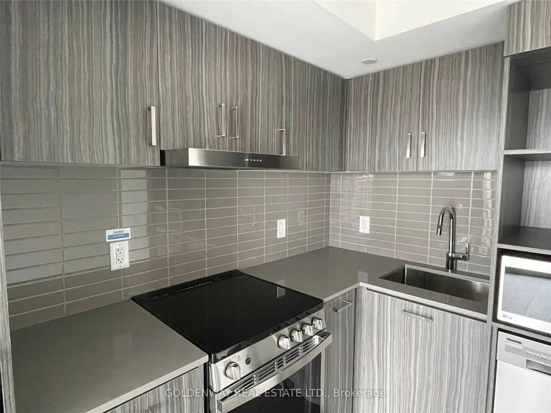 219 Dundas Street E, #1902