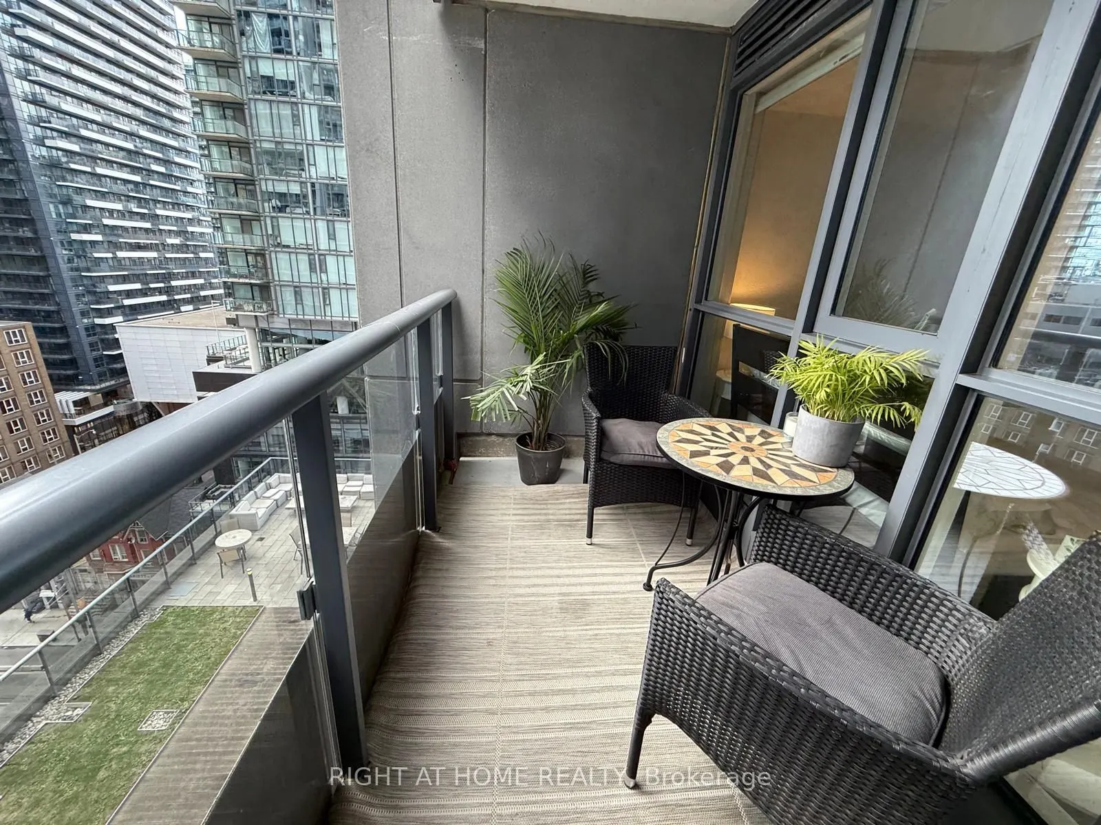 295 Adelaide Street W, #1412