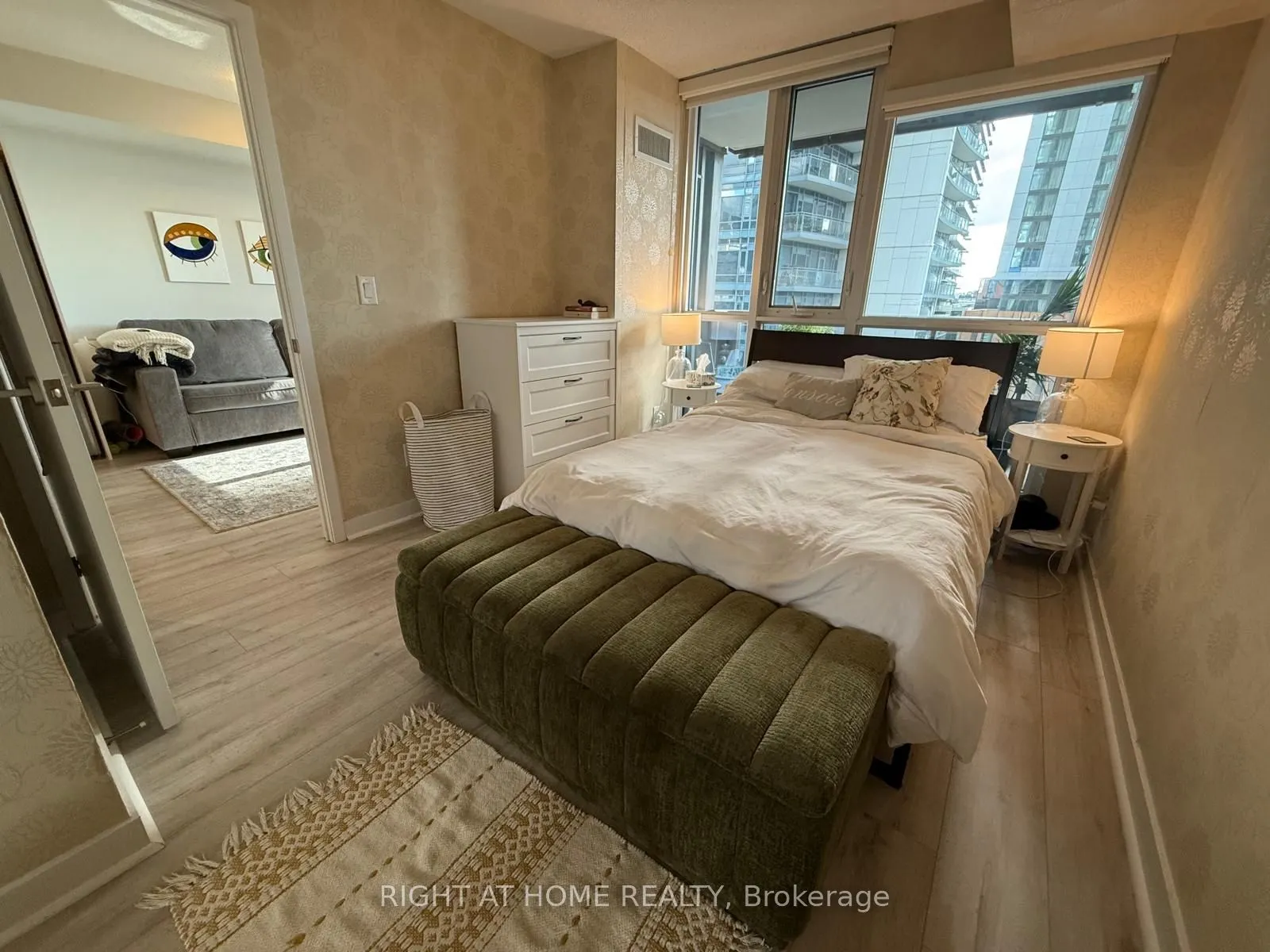 295 Adelaide Street W, #1412