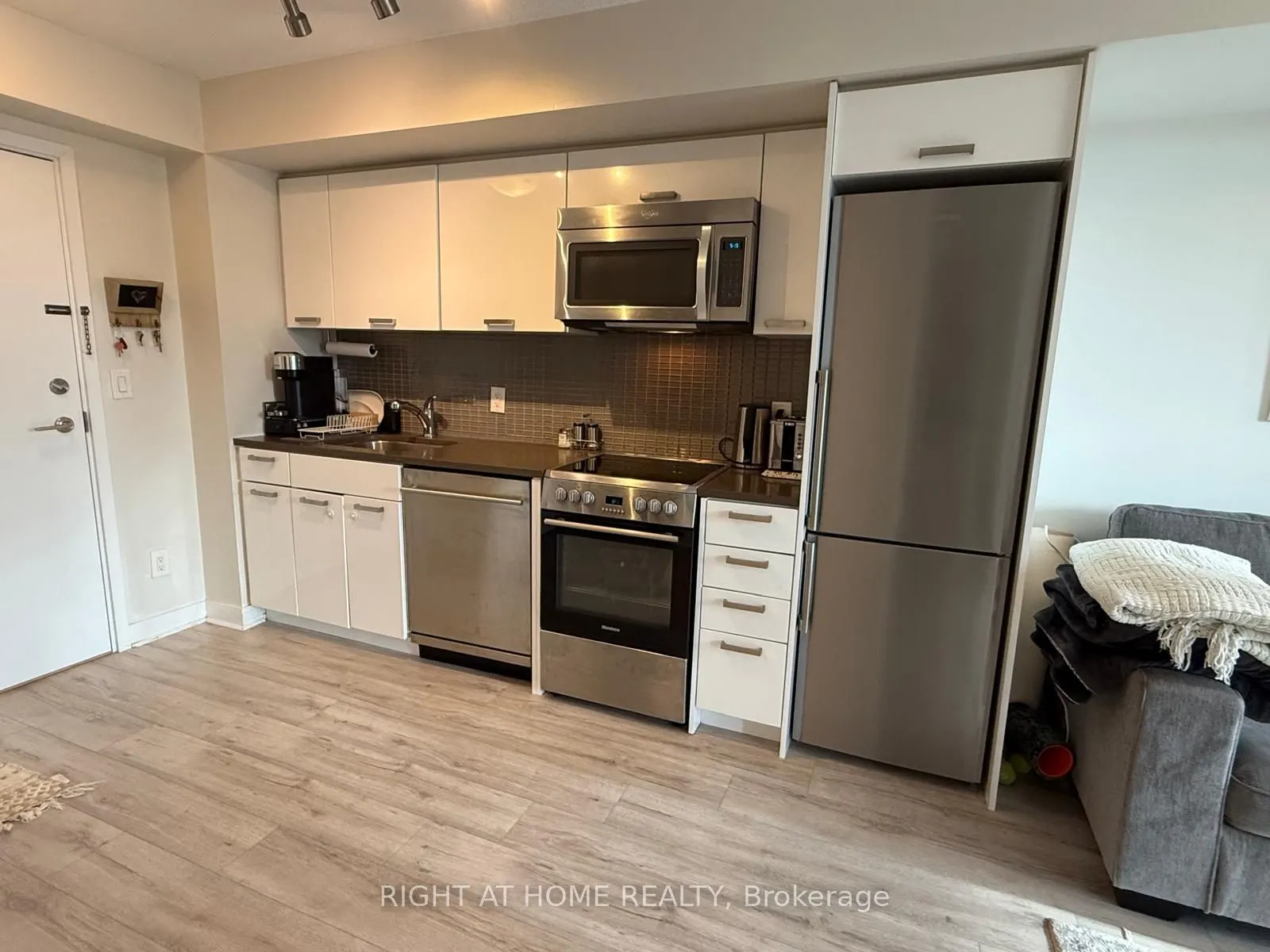 295 Adelaide Street W, #1412