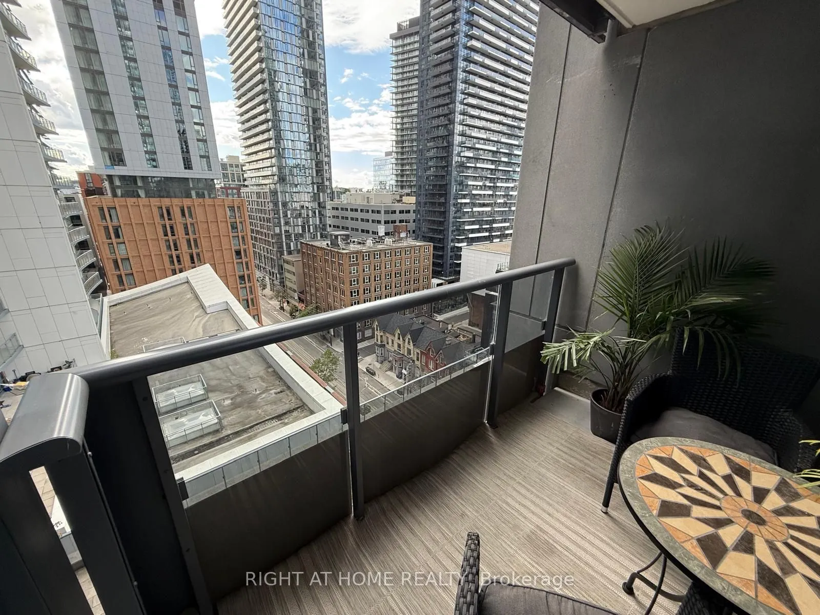 295 Adelaide Street W, #1412