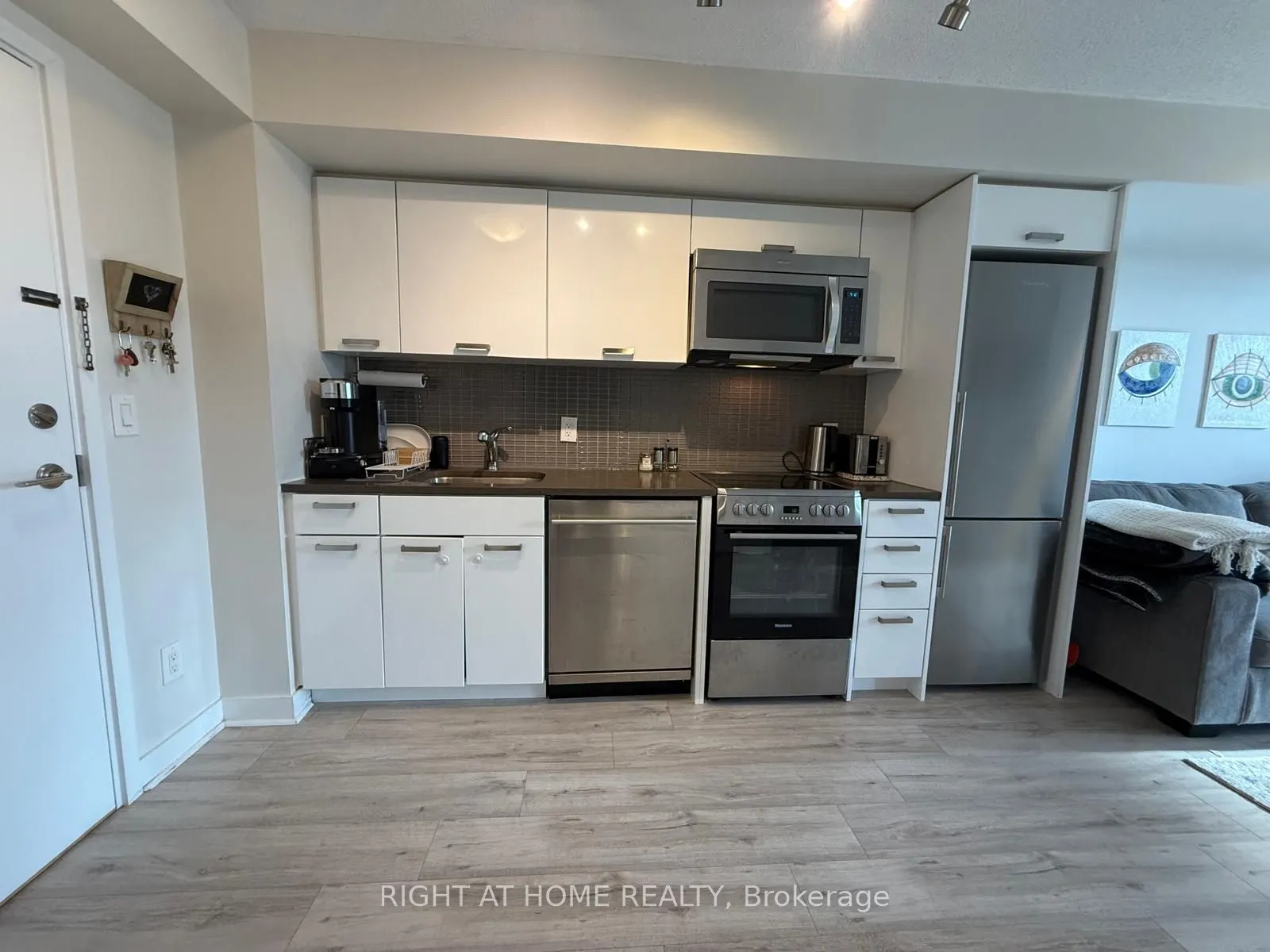295 Adelaide Street W, #1412