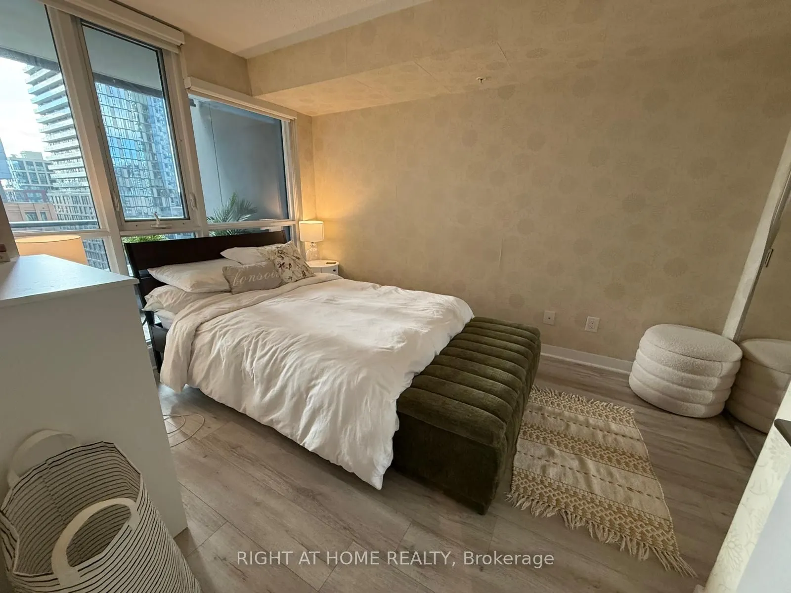 295 Adelaide Street W, #1412