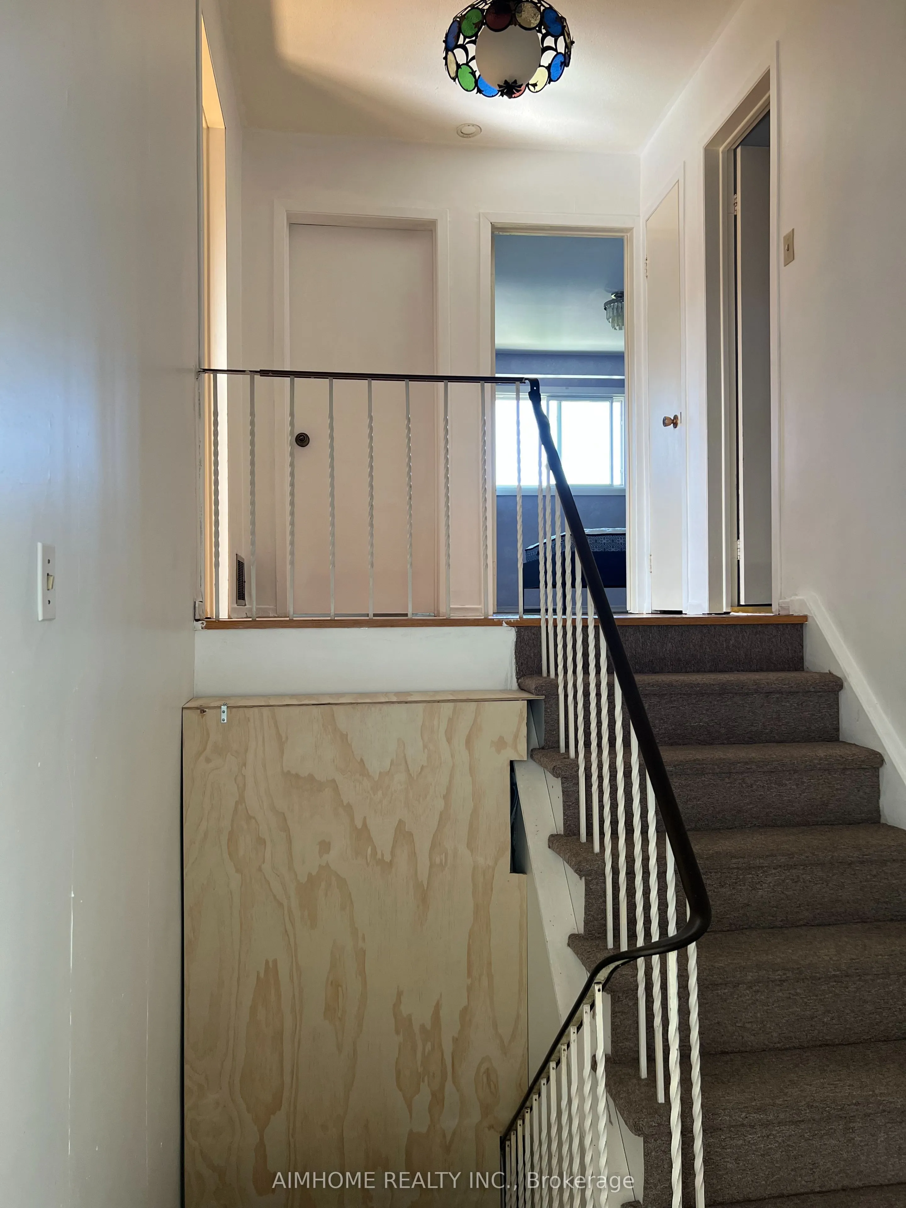 86 James Gray Drive, #Upper