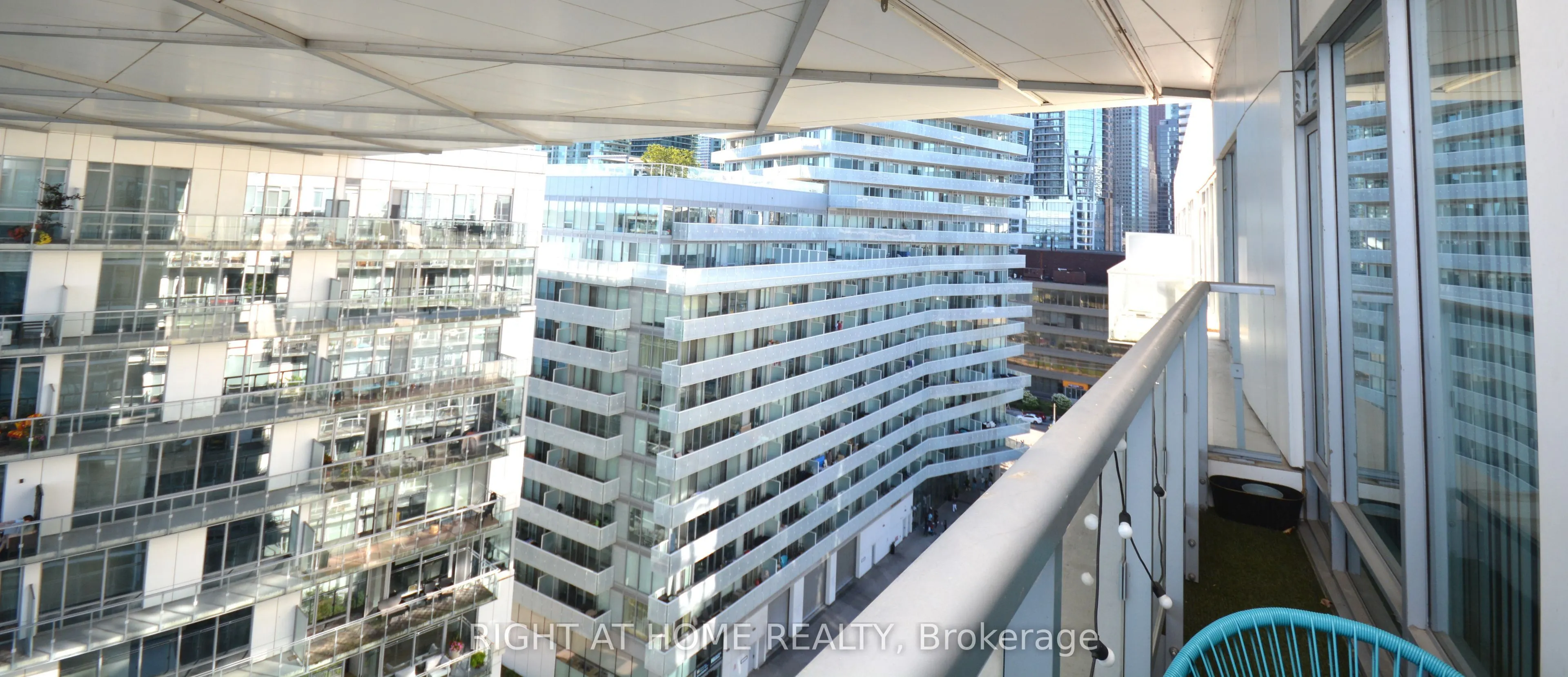 29 Queens Quay E, #1109