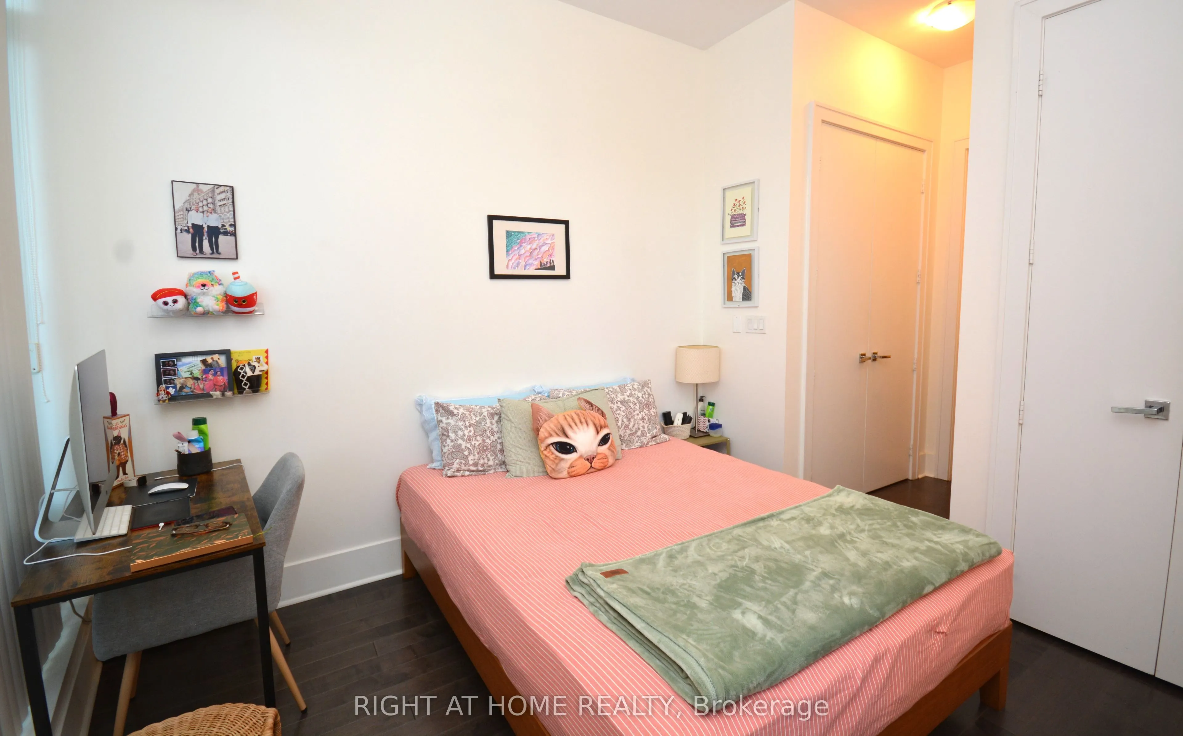 29 Queens Quay E, #1109