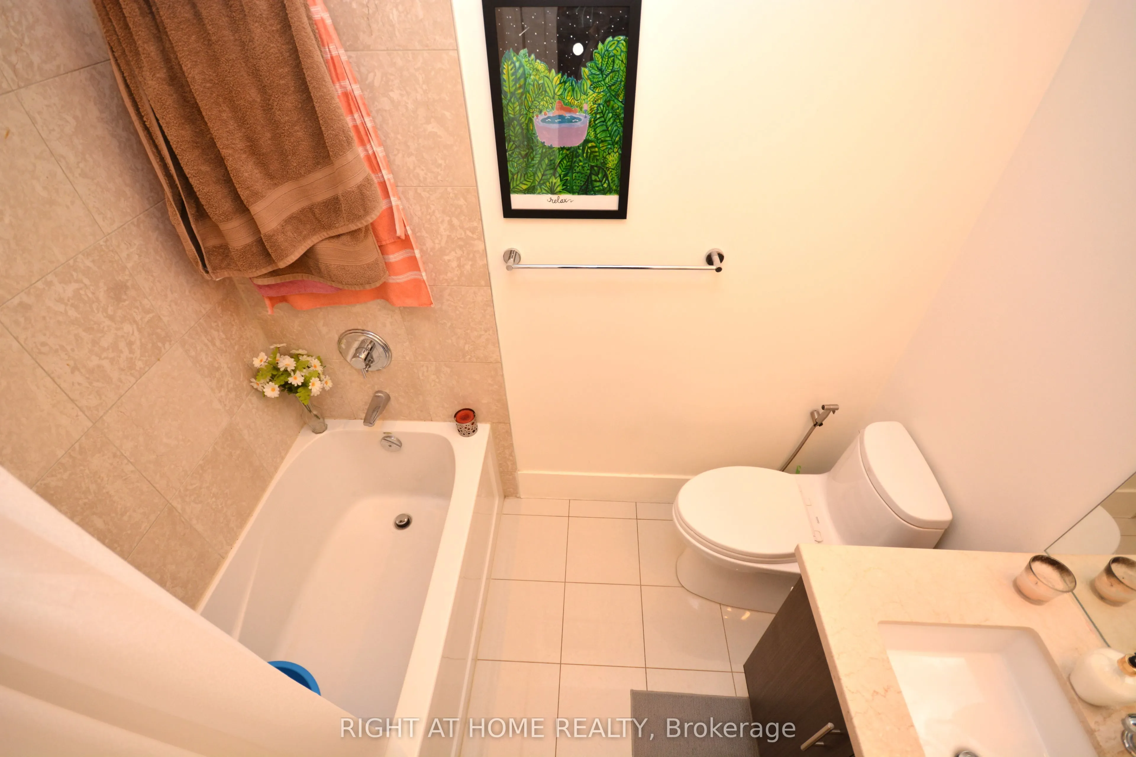 29 Queens Quay E, #1109