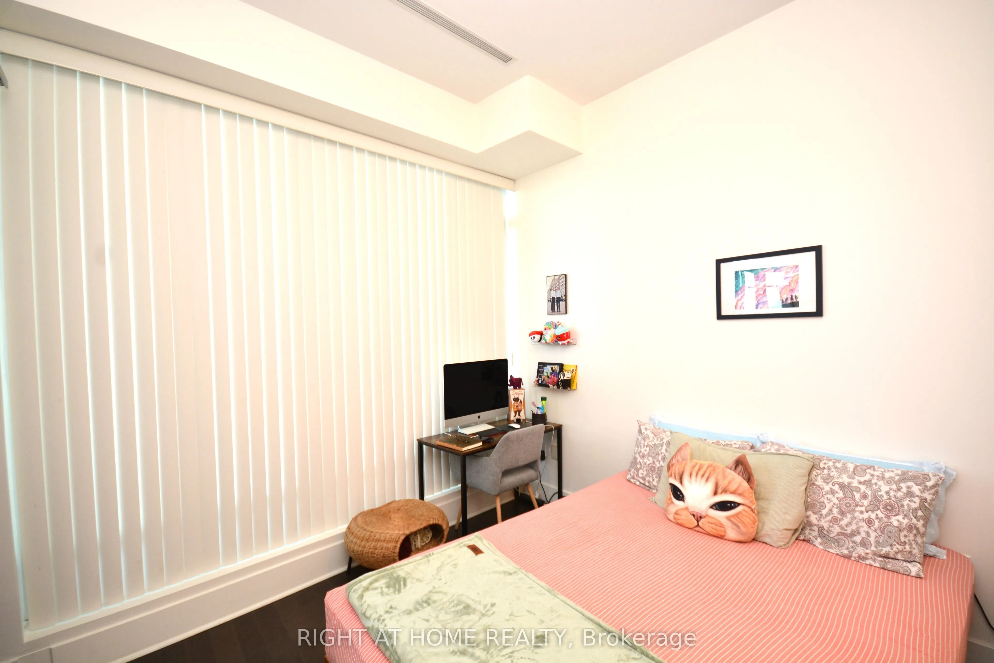 29 Queens Quay E, #1109
