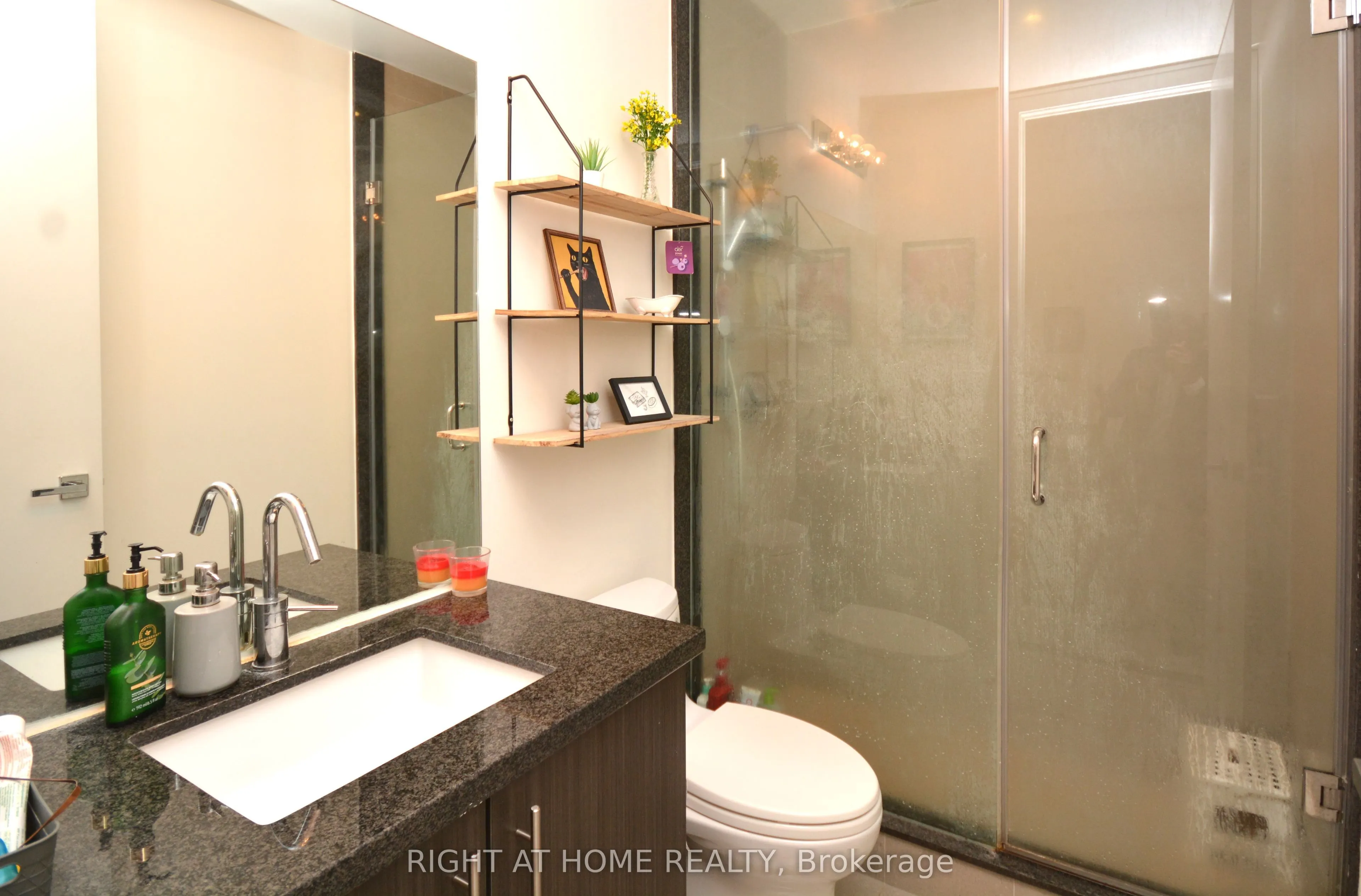 29 Queens Quay E, #1109
