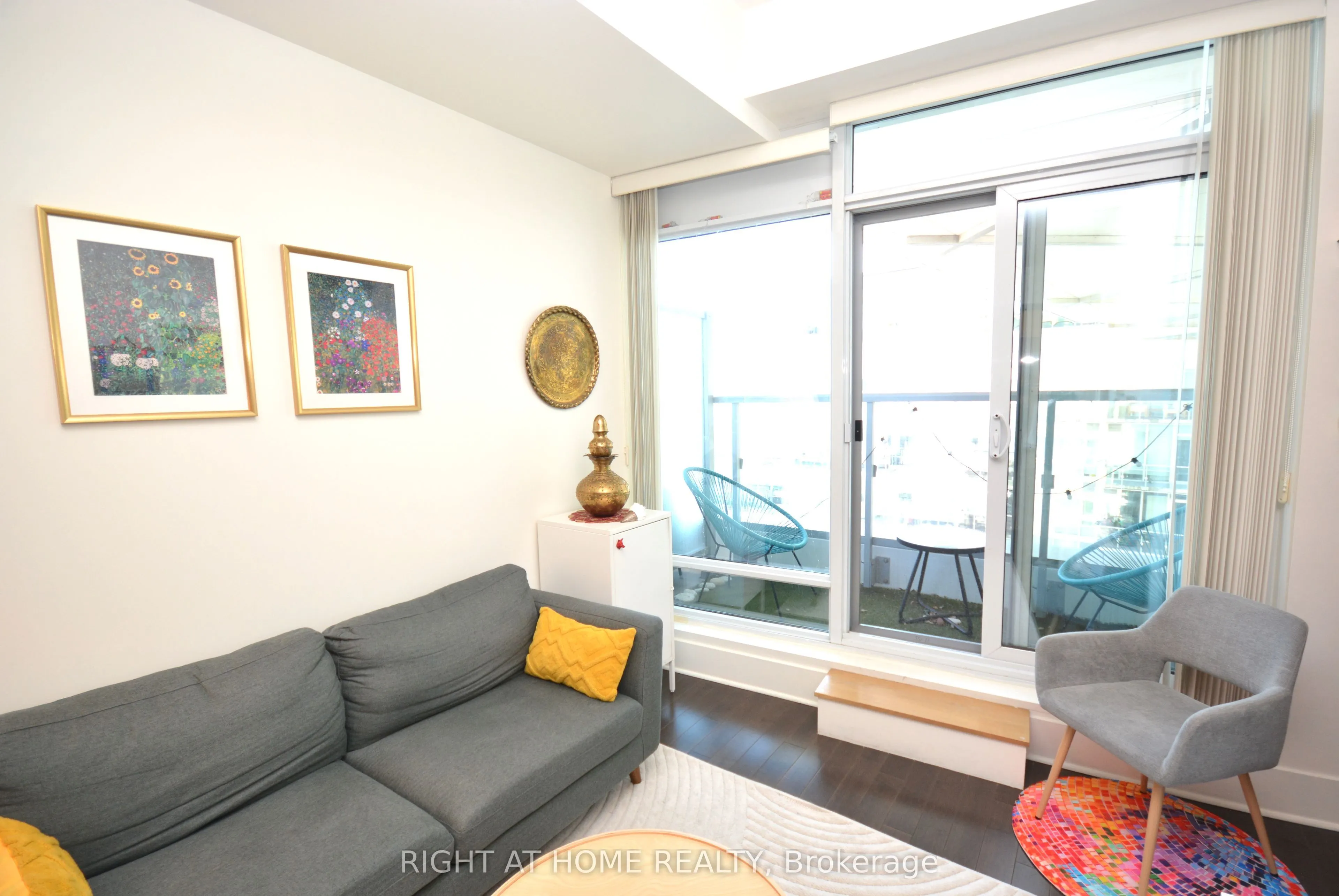 29 Queens Quay E, #1109