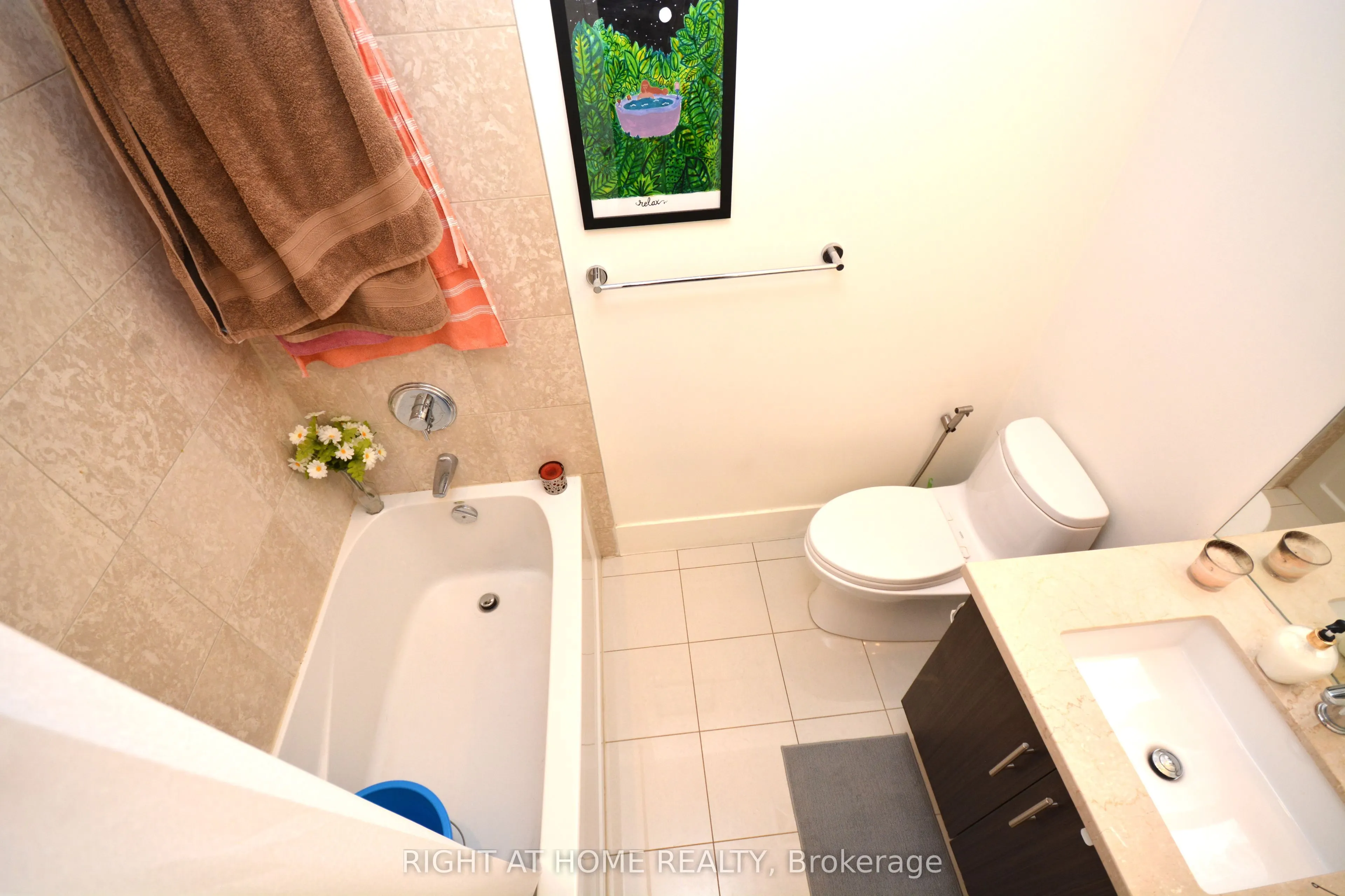 29 Queens Quay E, #1109
