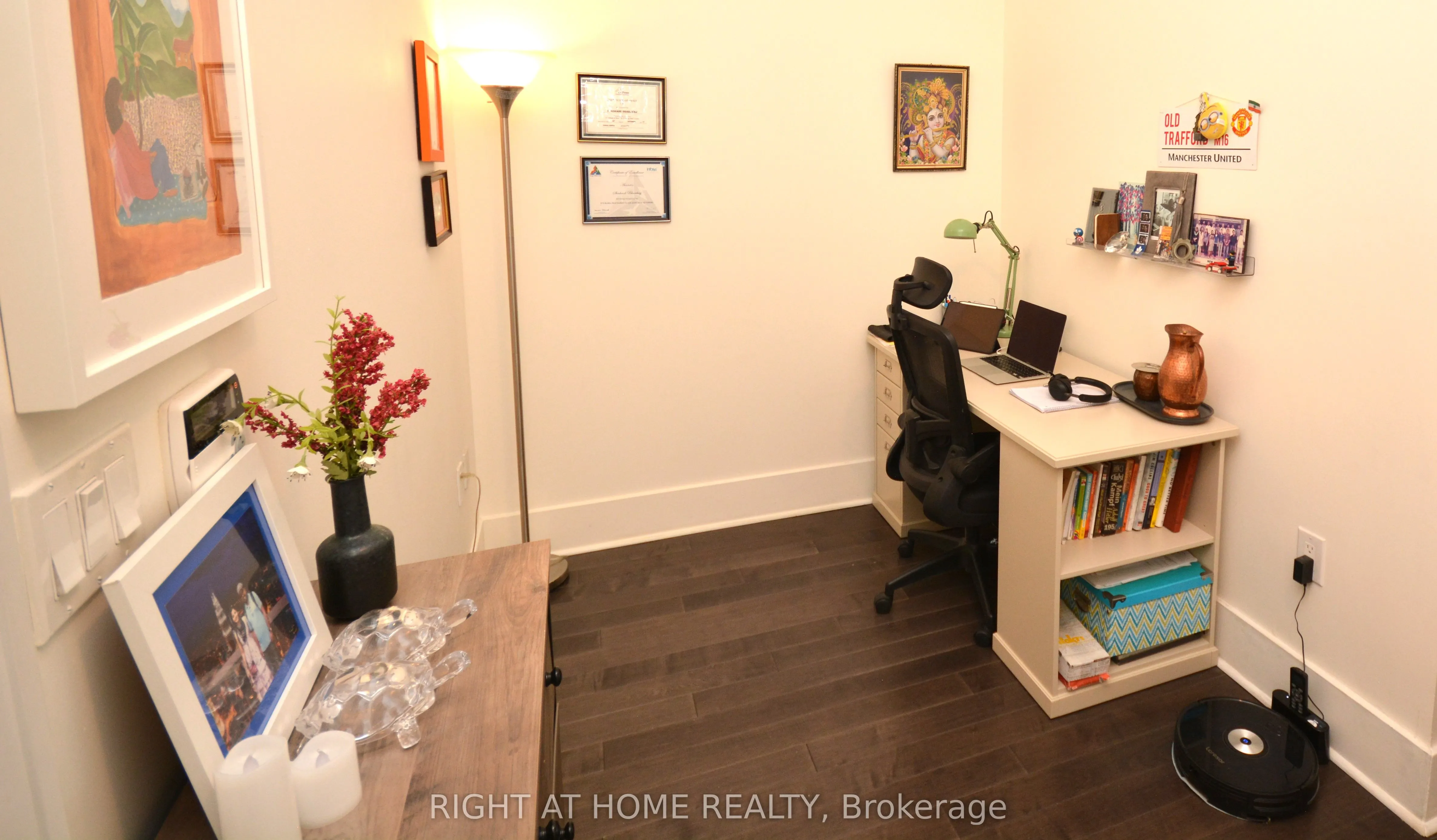 29 Queens Quay E, #1109