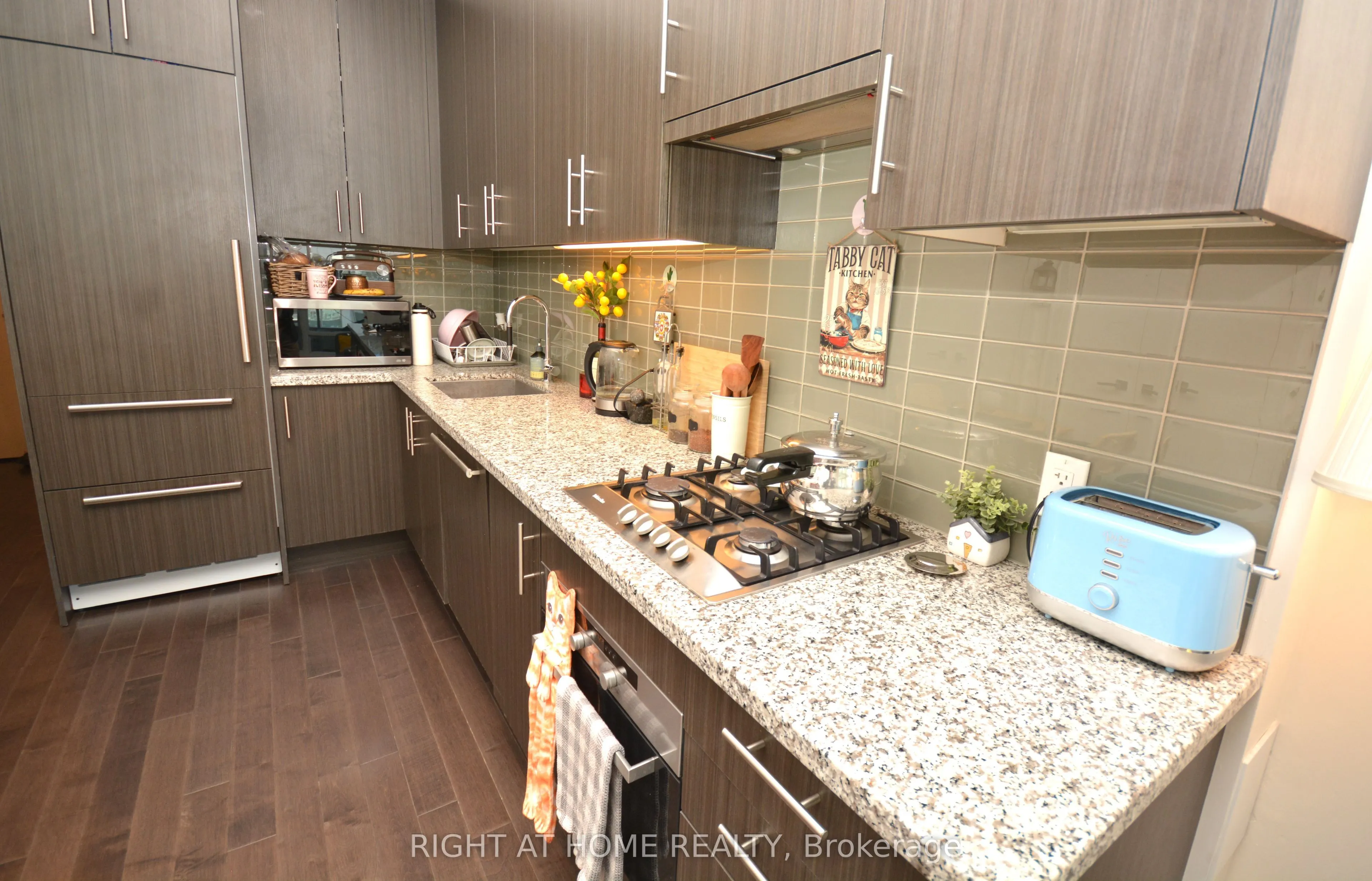 29 Queens Quay E, #1109