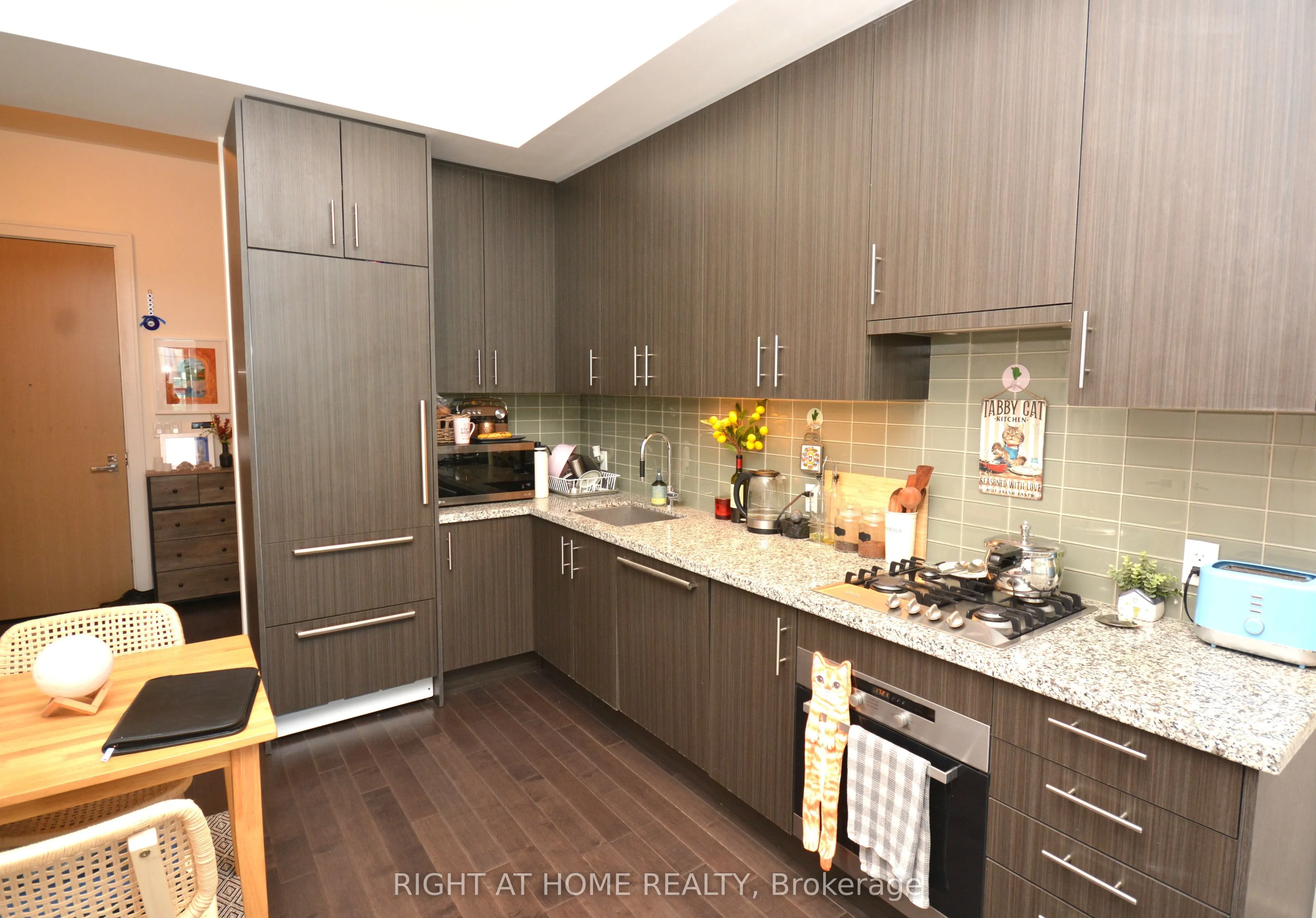 29 Queens Quay E, #1109