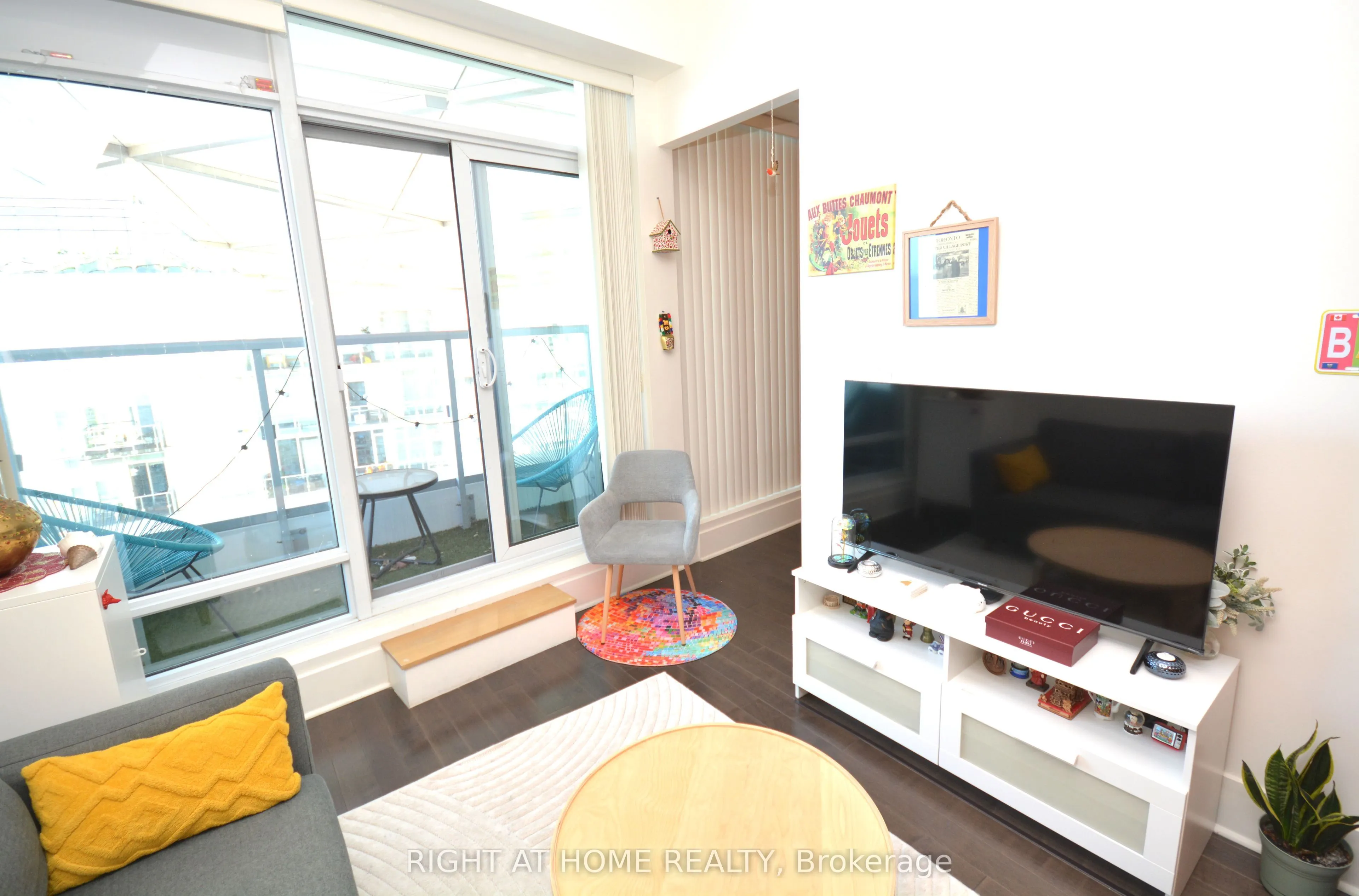 29 Queens Quay E, #1109