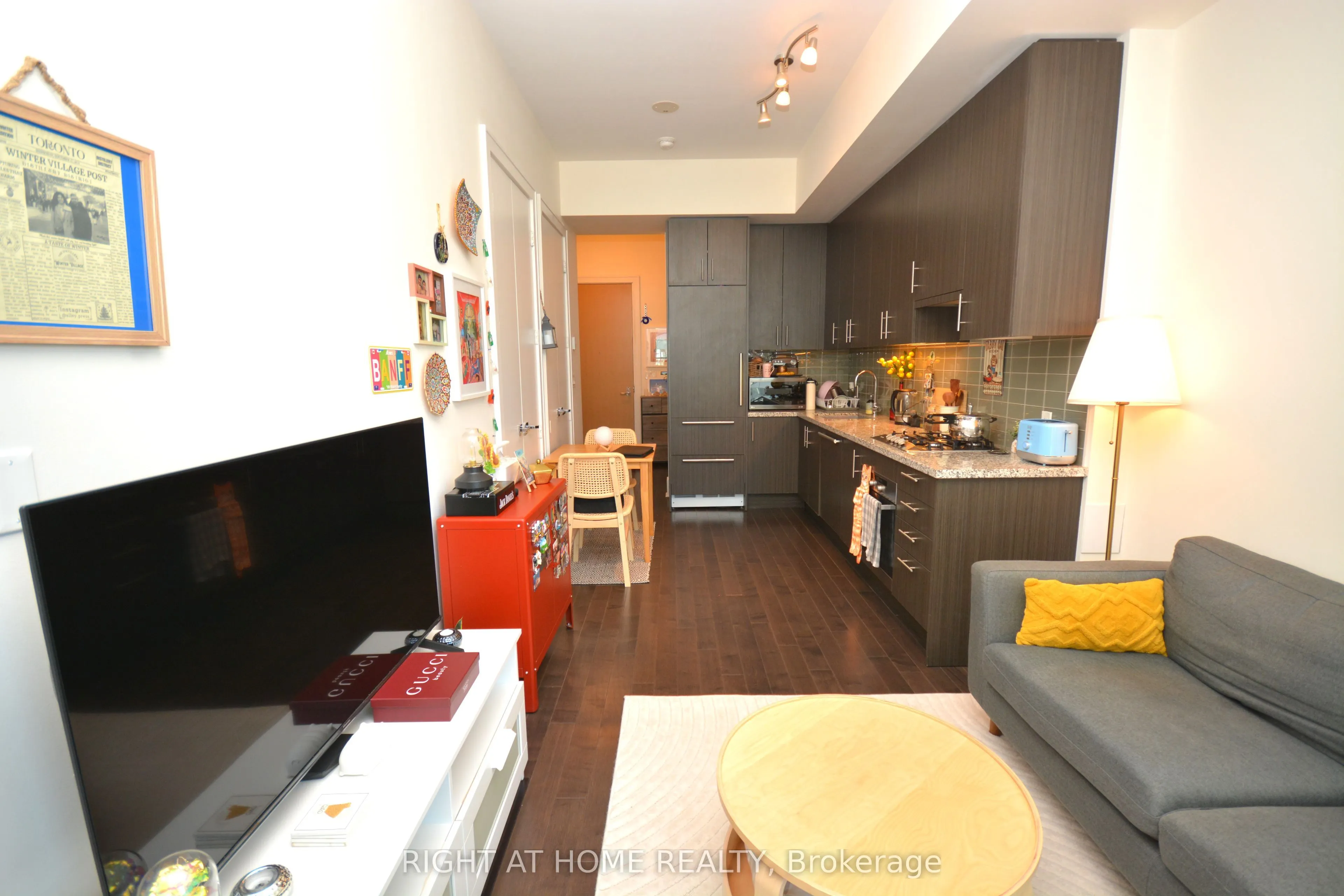 29 Queens Quay E, #1109