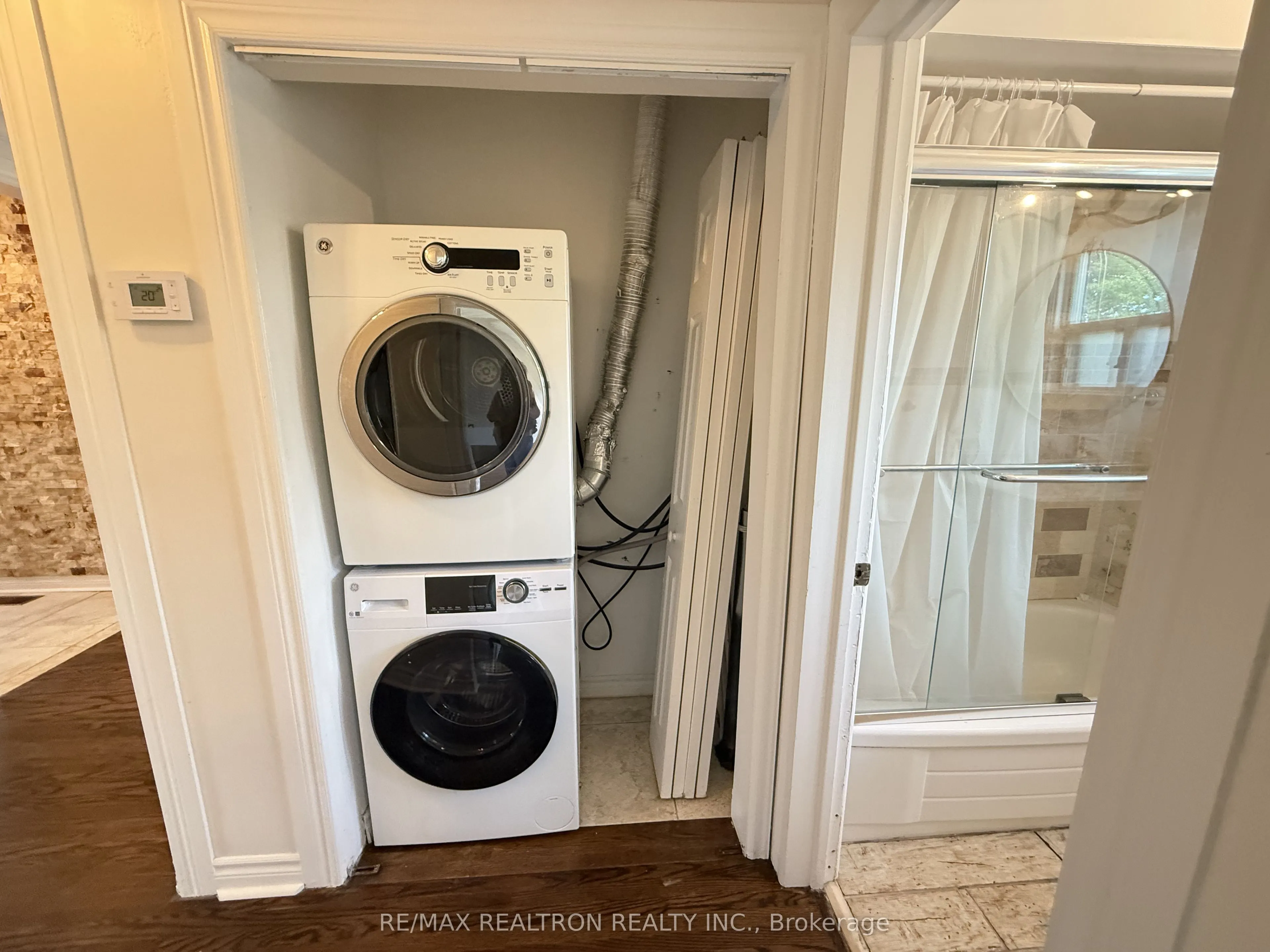 5 Carnegie Court, #Main