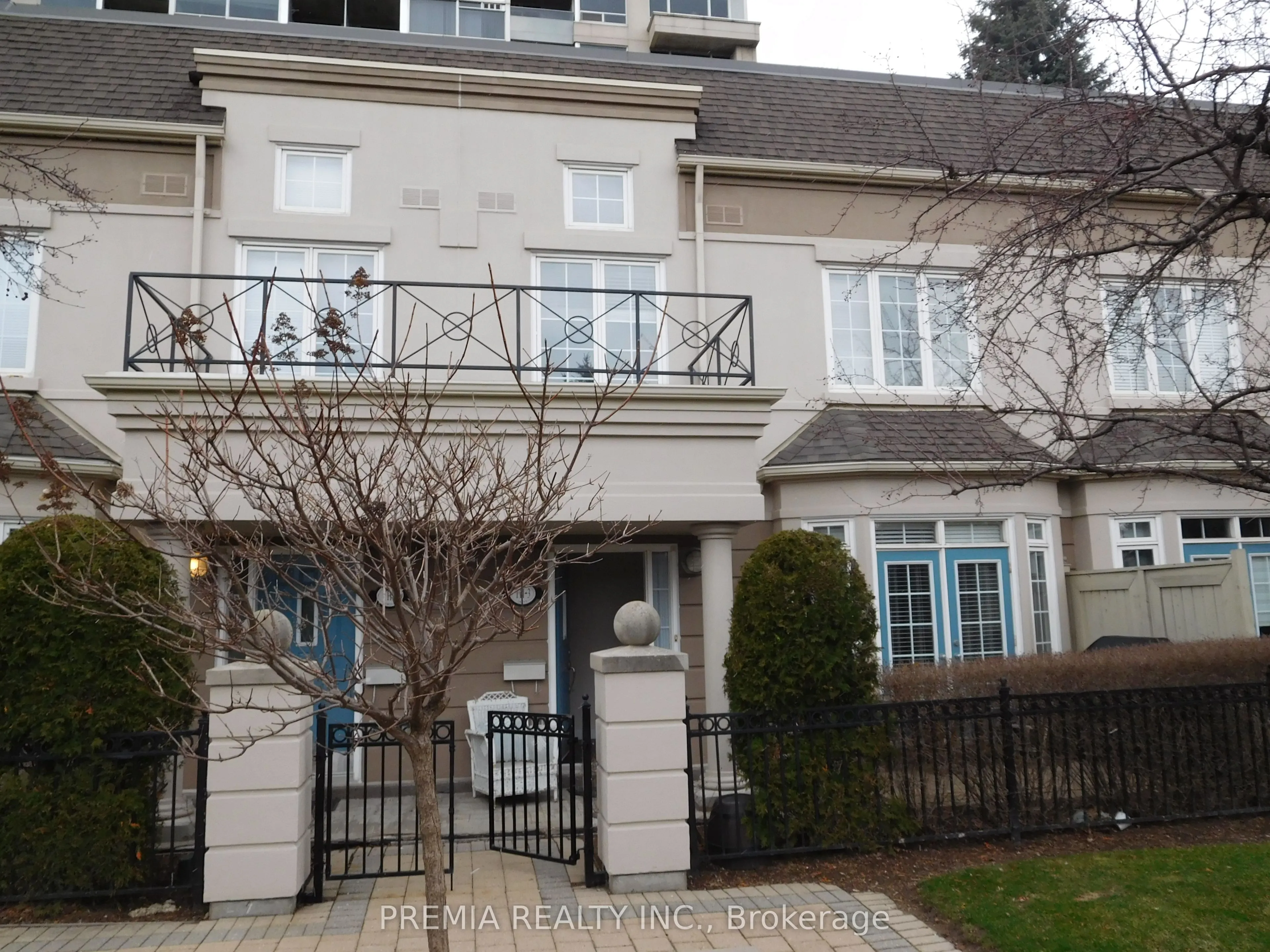 3 Rean Drive, #TH3