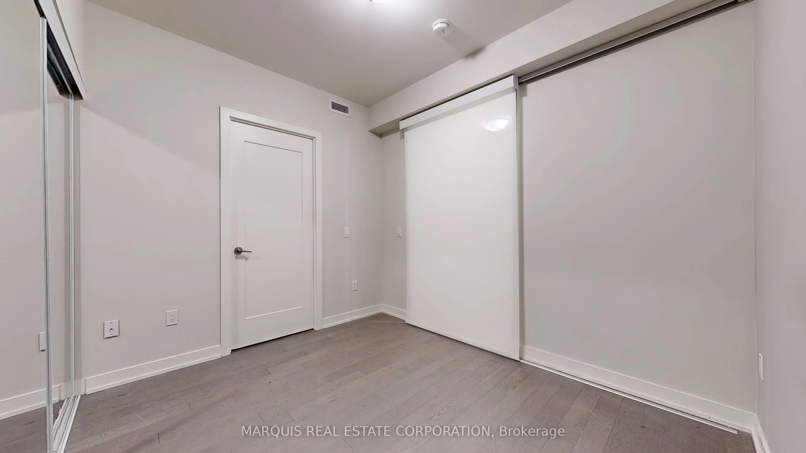 330 Richmond Street W, #505-MainBR