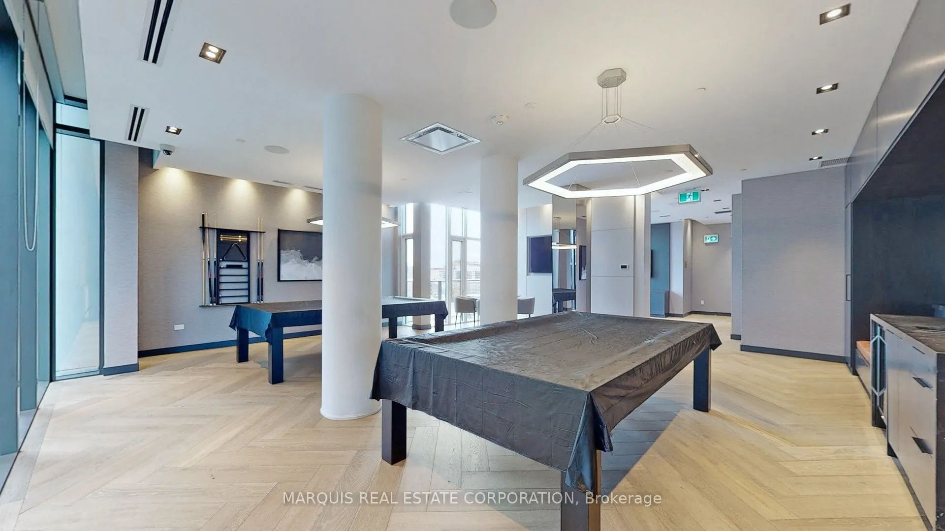330 Richmond Street W, #505-MainBR