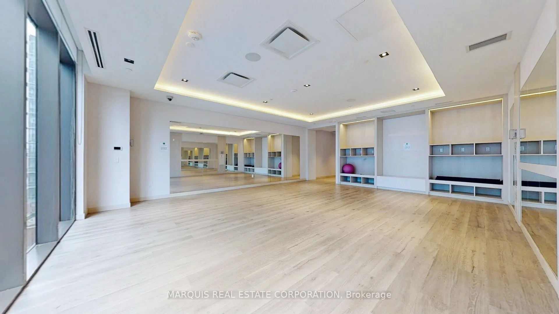 330 Richmond Street W, #505-MainBR