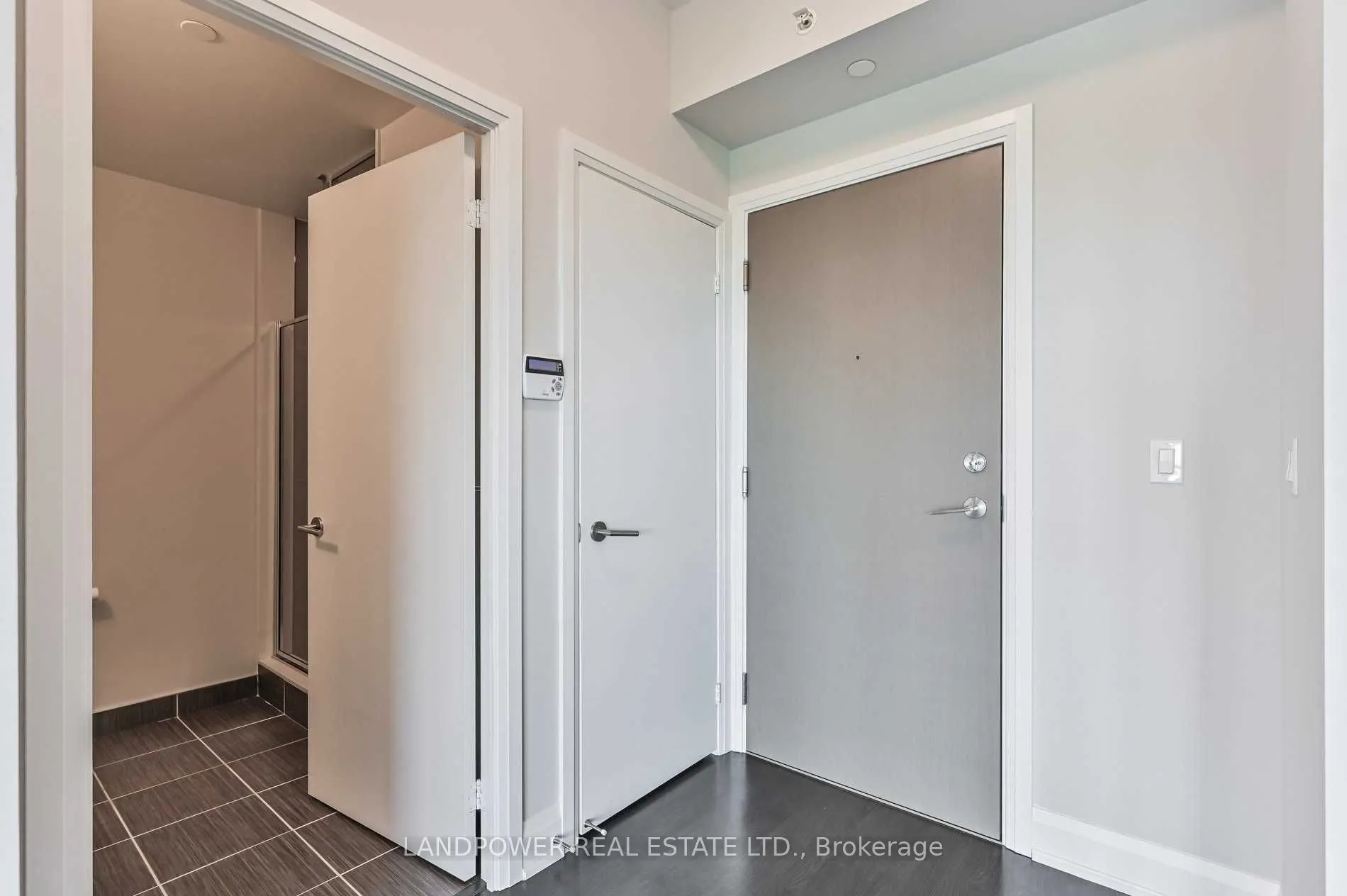 160 Vanderhoof Avenue, #1215