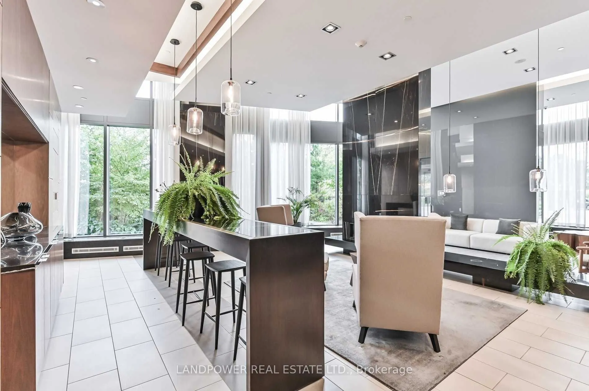 160 Vanderhoof Avenue, #1215