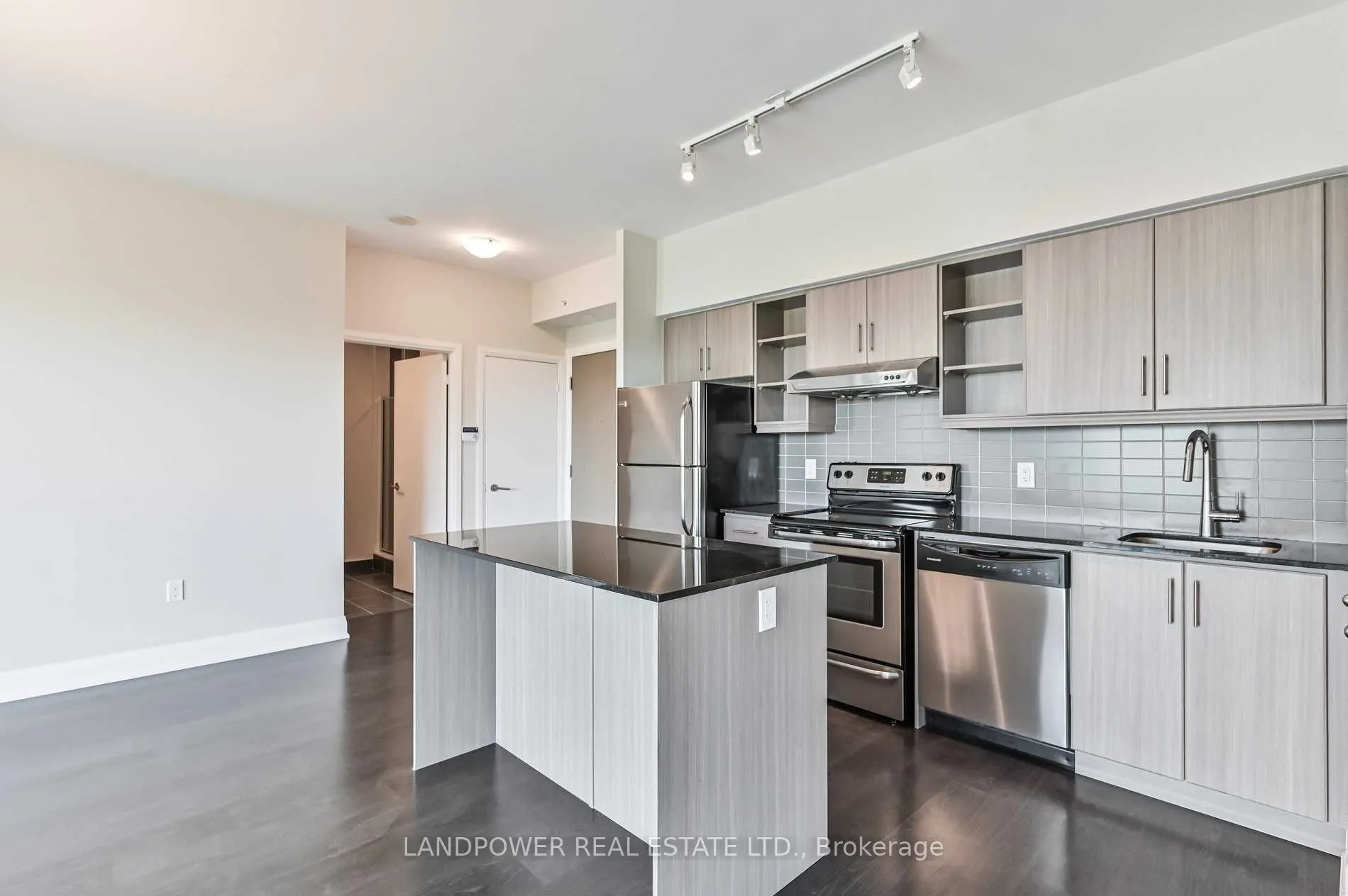 160 Vanderhoof Avenue, #1215