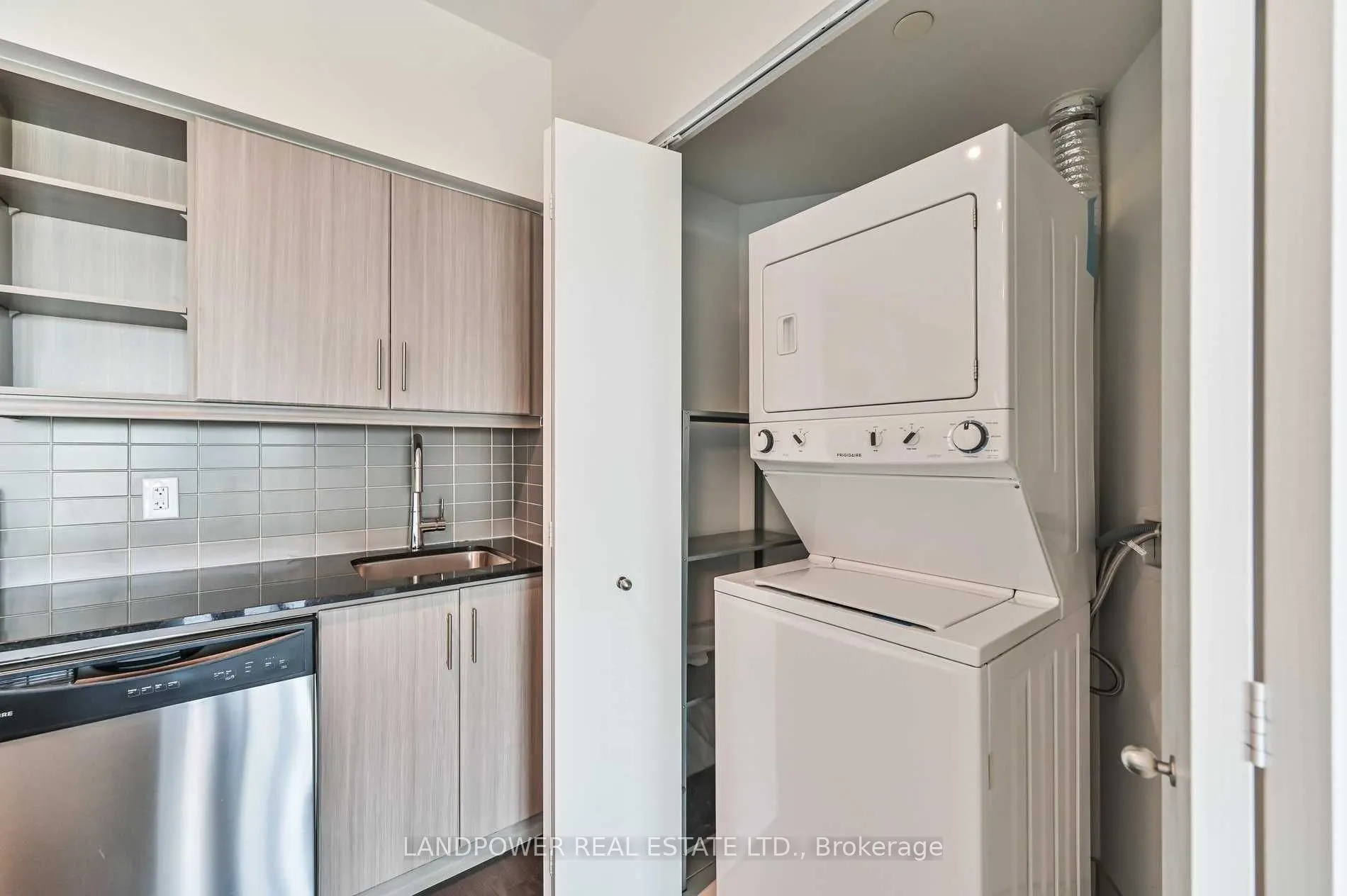 160 Vanderhoof Avenue, #1215