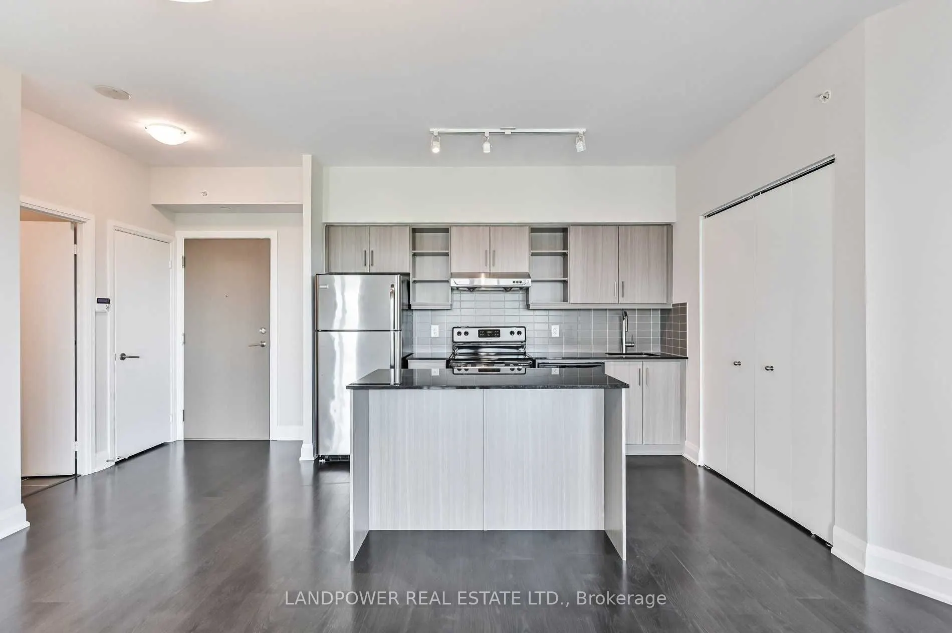 160 Vanderhoof Avenue, #1215