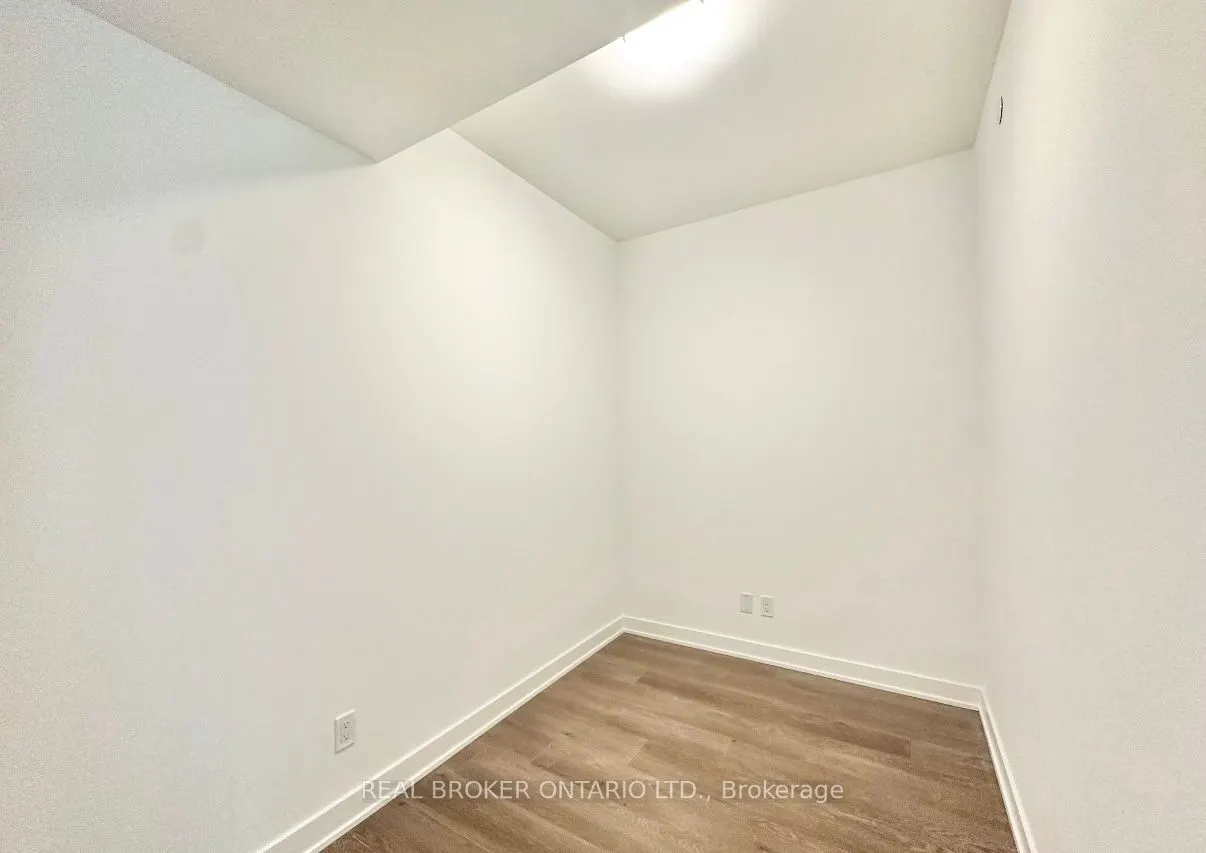 543 Richmond Street W, #1016