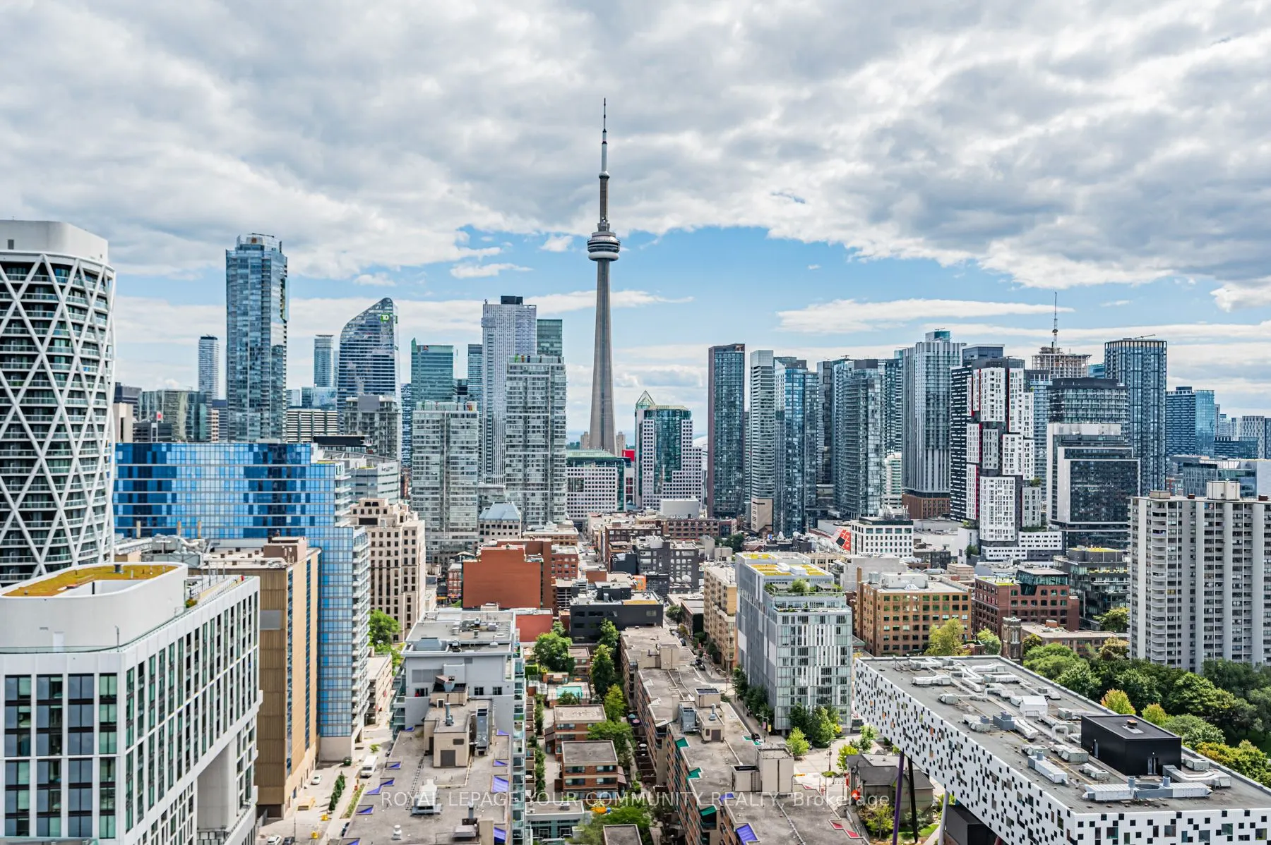 280 Dundas Street W, #2708