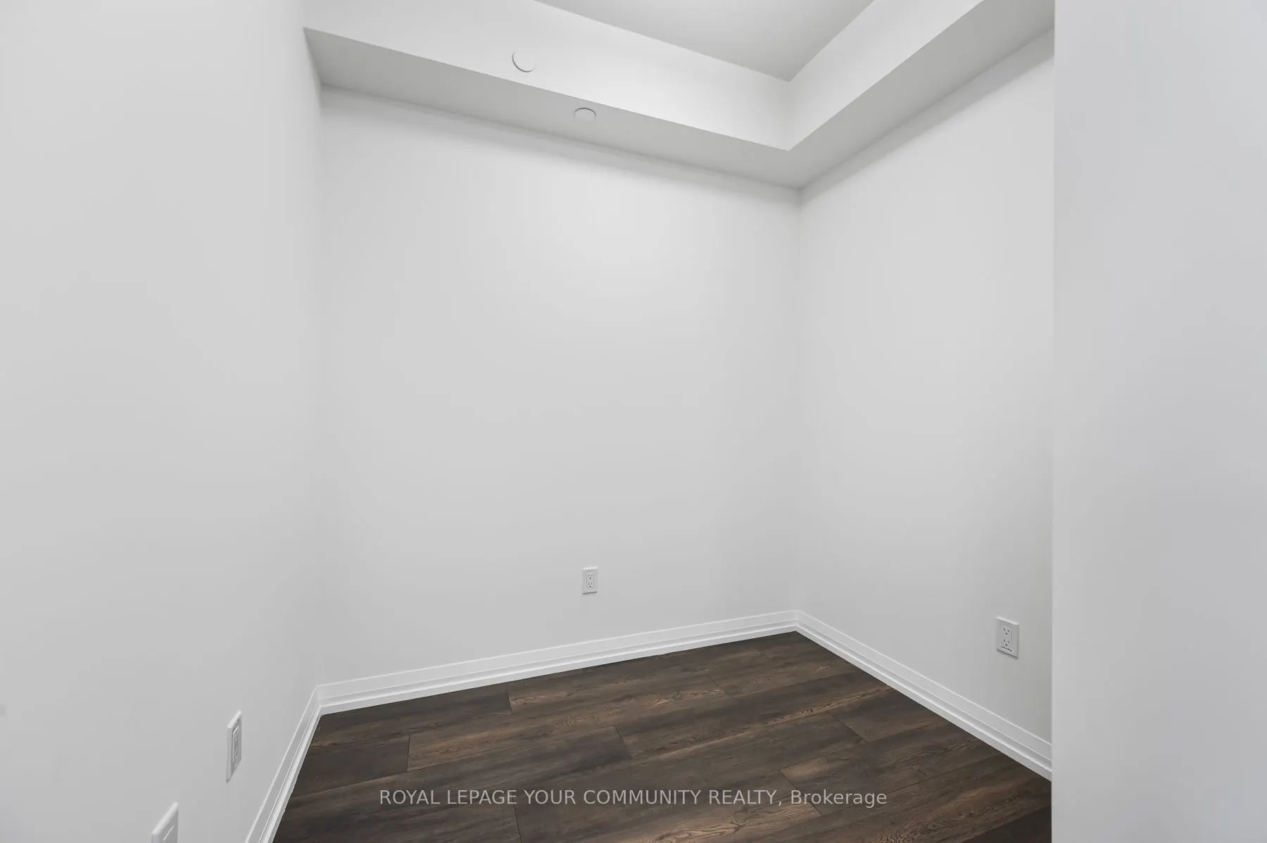 280 Dundas Street W, #2708