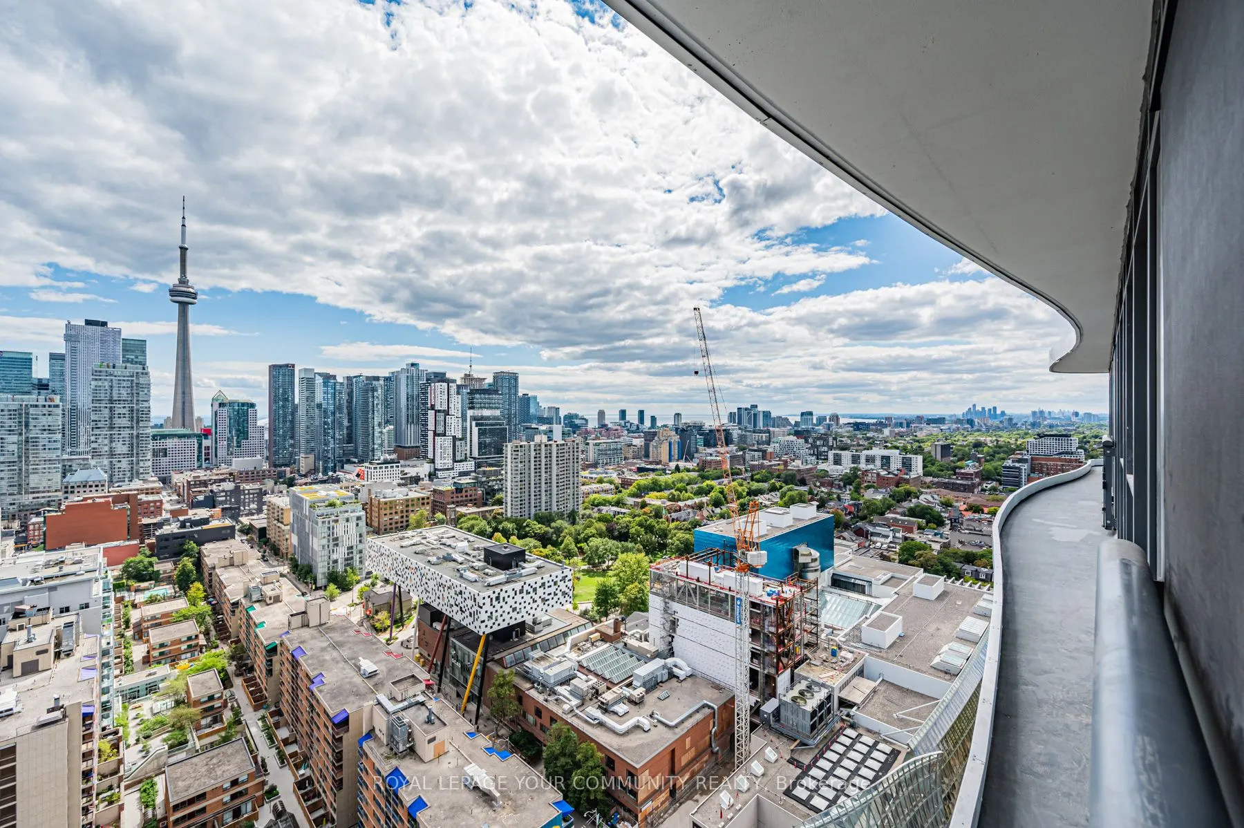 280 Dundas Street W, #2708