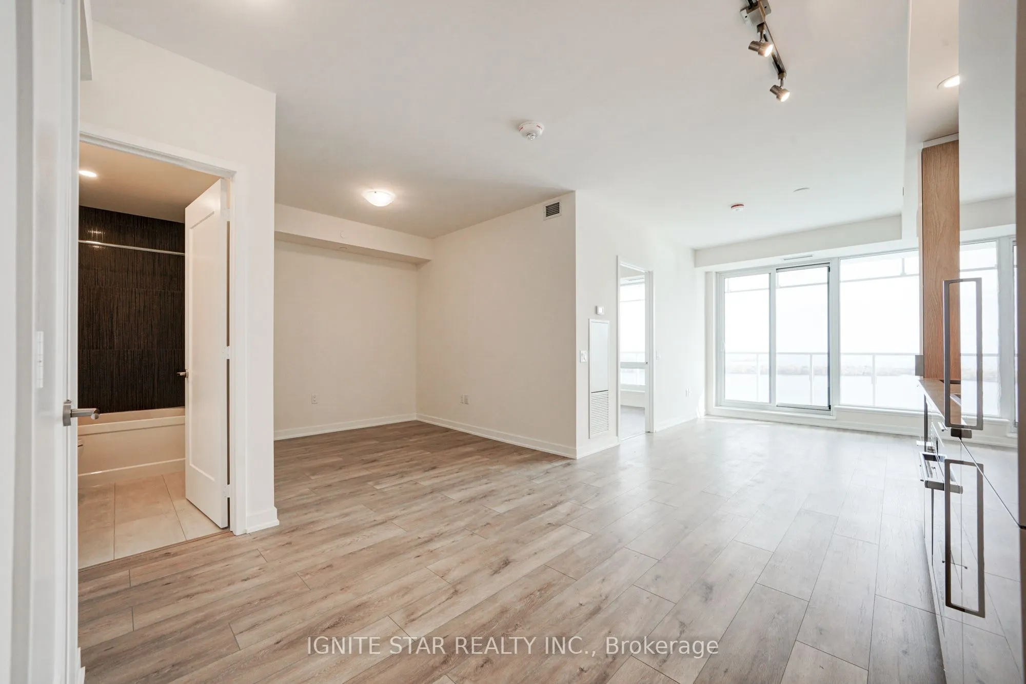 28 Freeland Street, #3101