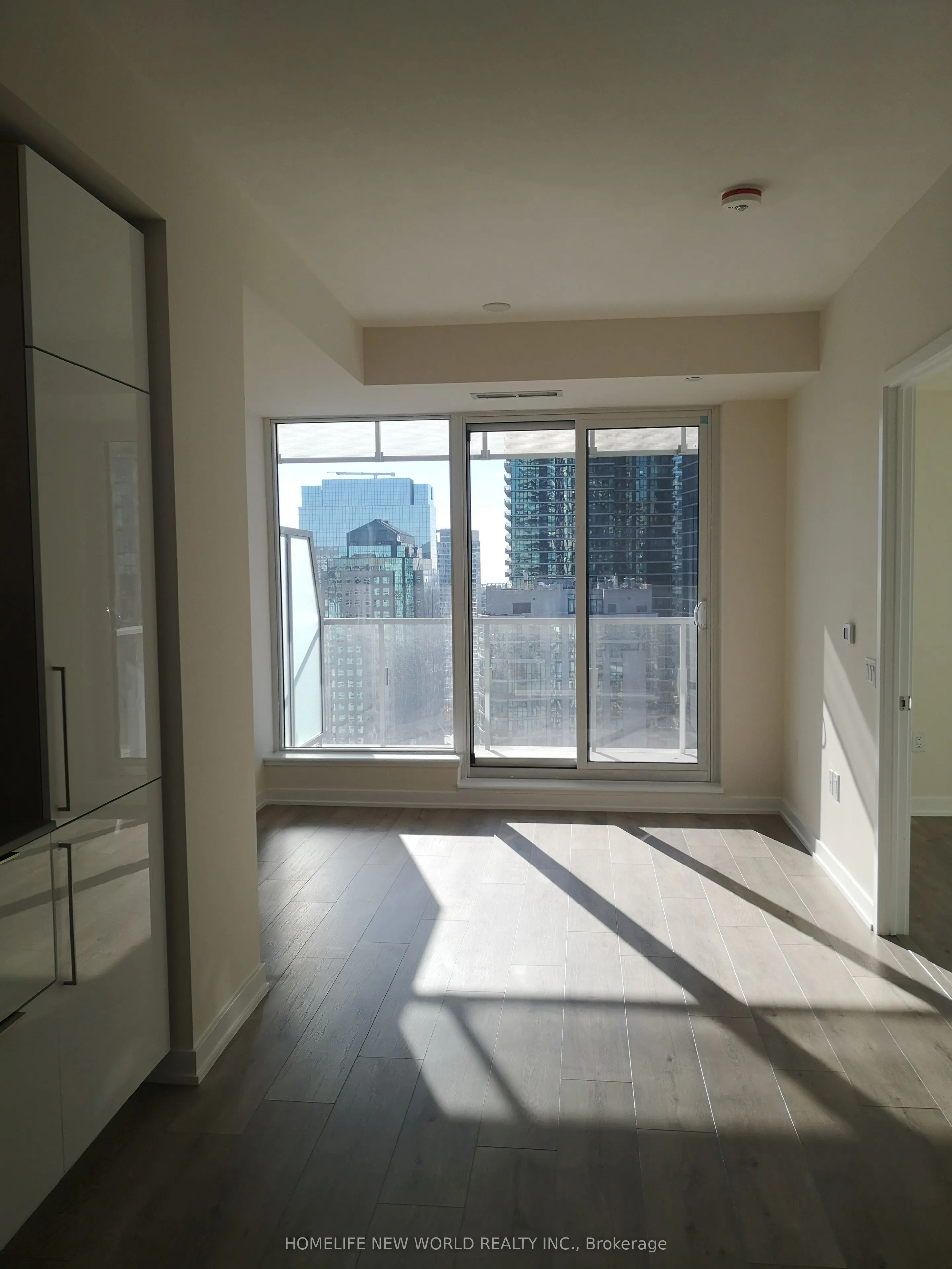 28 Freeland Street, #2903