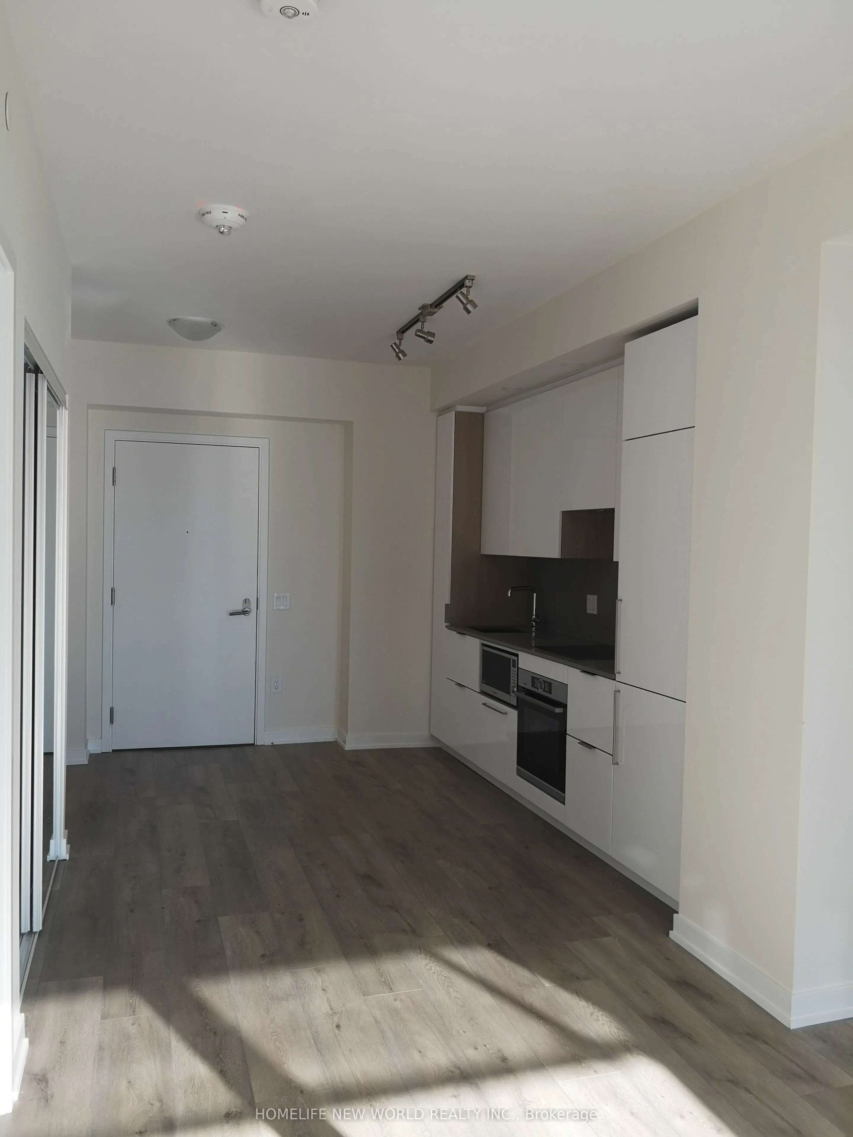 28 Freeland Street, #2903