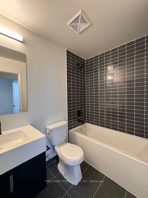 280 Dundas Street W, #2710