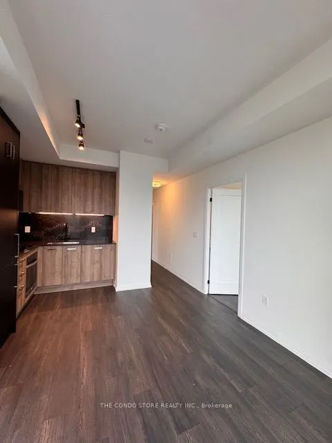 280 Dundas Street W, #2710